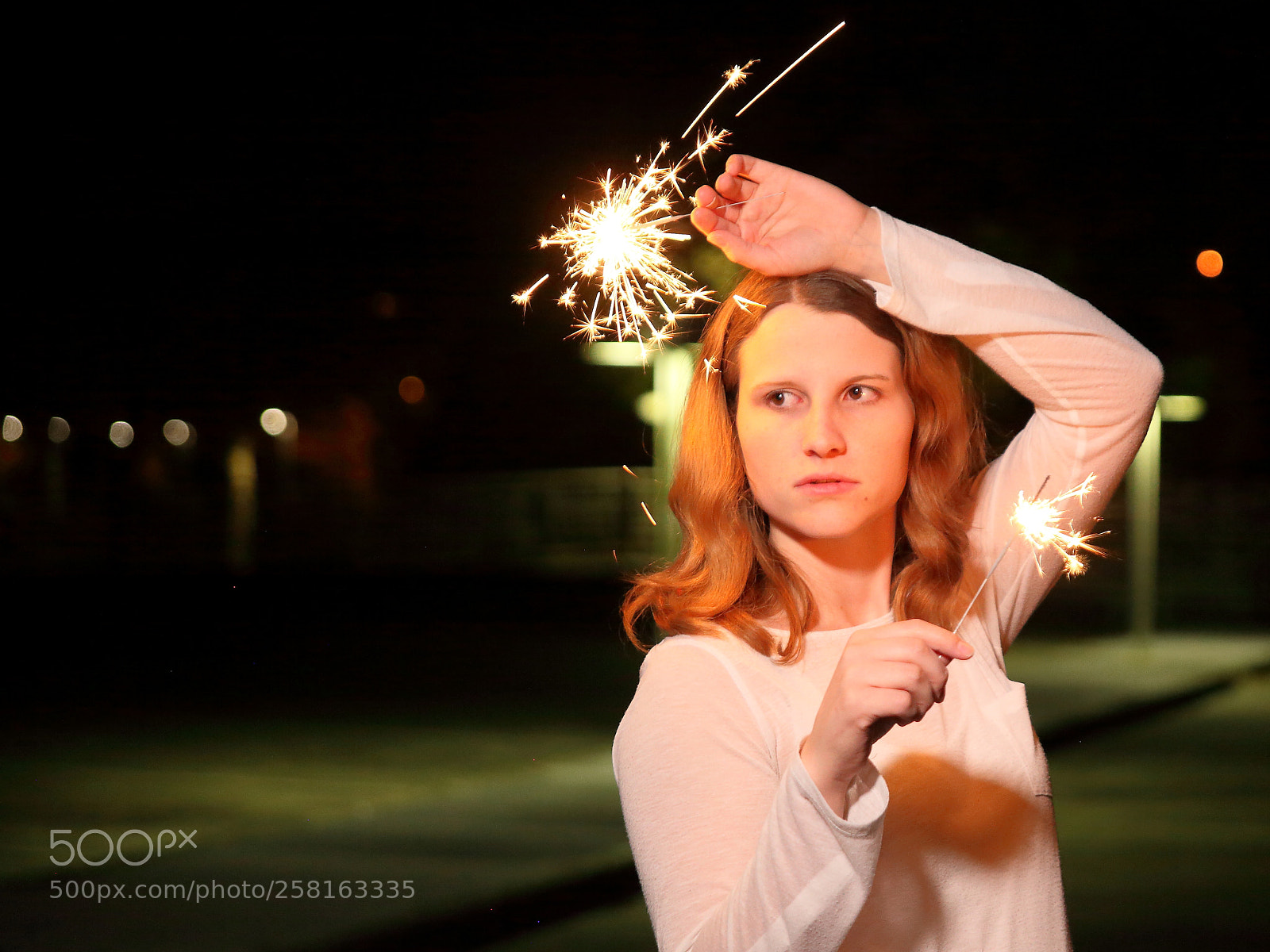 Canon EOS 5D Mark II sample photo. Lisa and the sparkler photography