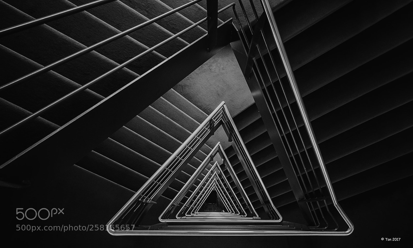 Canon EOS 70D sample photo. Stairwell photography