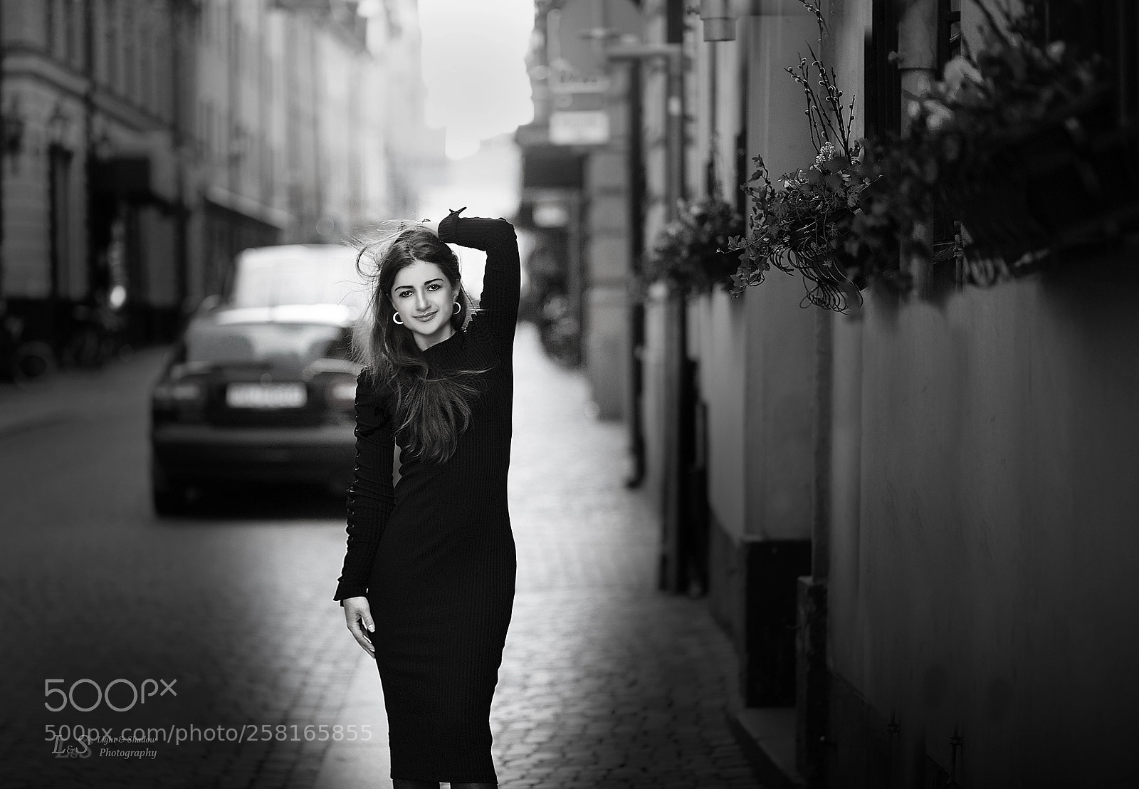 Canon EOS 6D Mark II sample photo. Black white ukraine girl photography