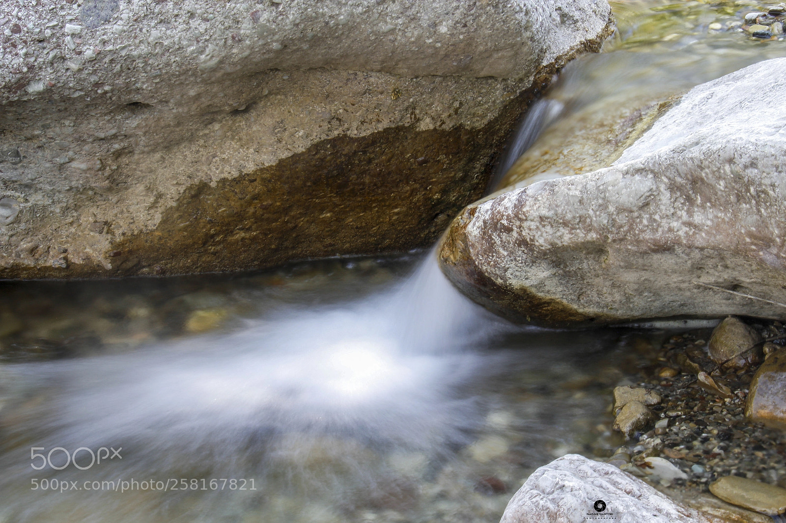 Canon EOS 600D (Rebel EOS T3i / EOS Kiss X5) sample photo. Water in the rock photography