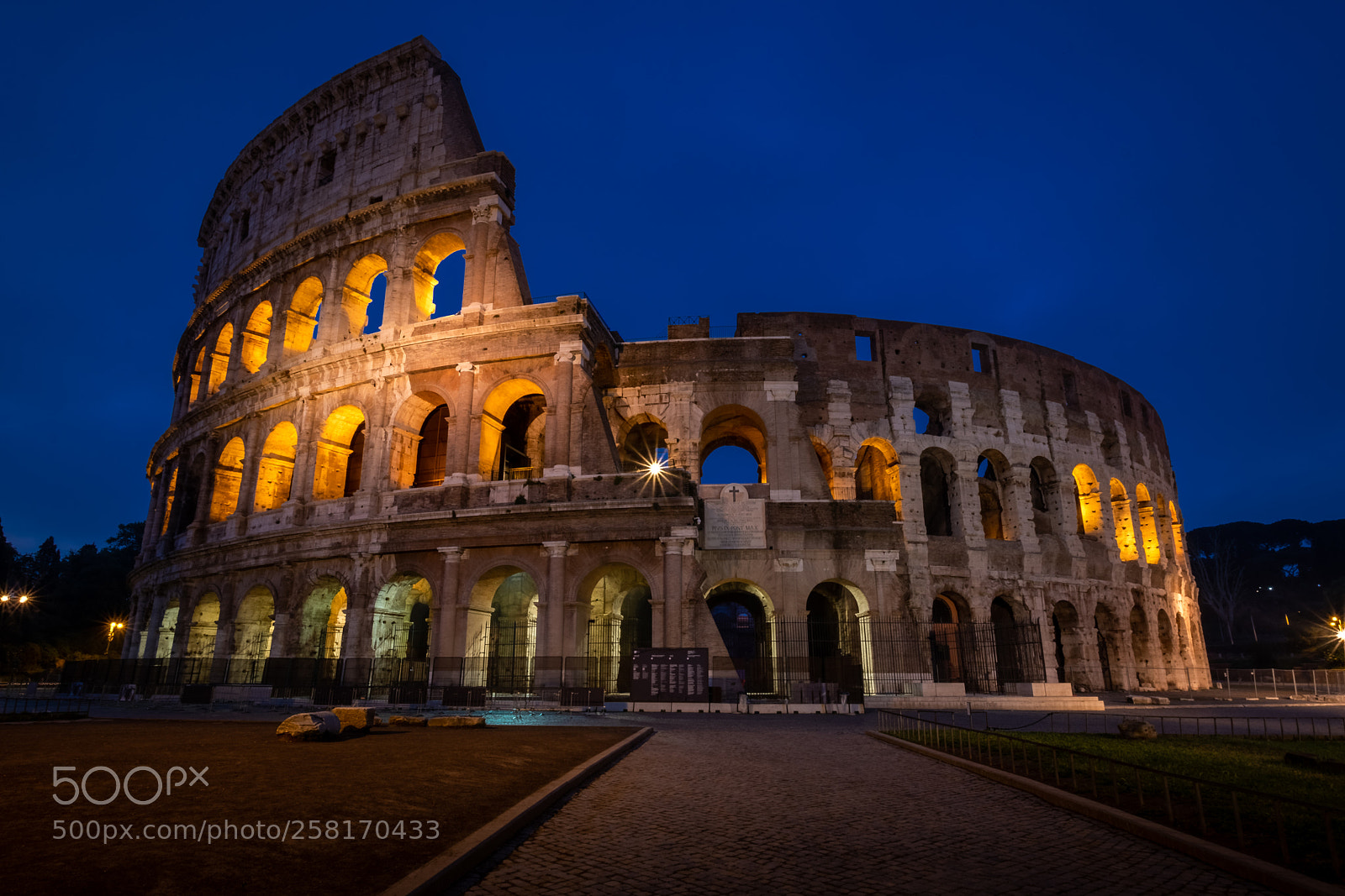 Fujifilm X-T2 sample photo. The colosseum at blue photography
