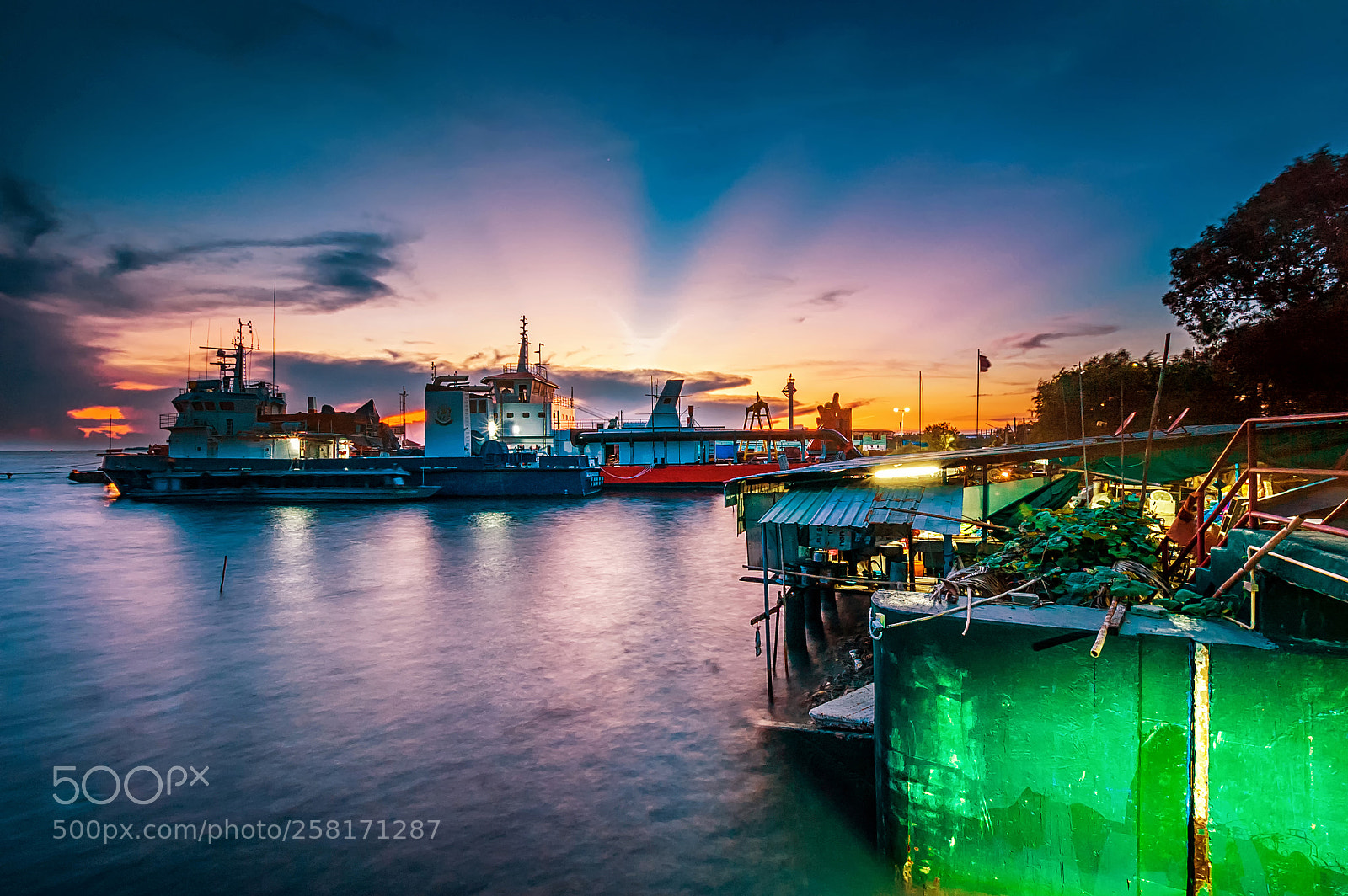 Nikon D70s sample photo. Samutprakarn harbor department pier photography