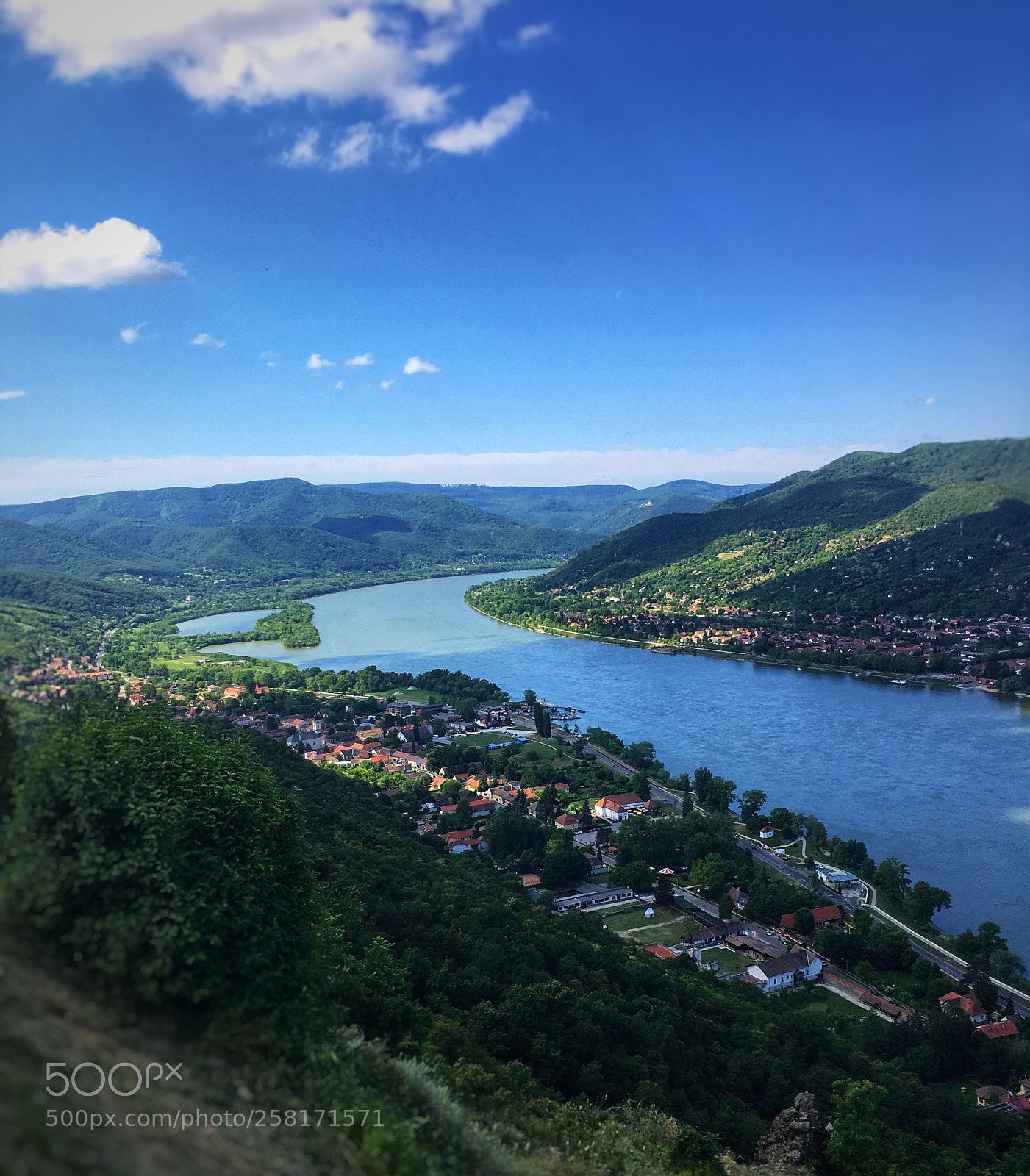 Apple iPhone SE sample photo. Danube photography