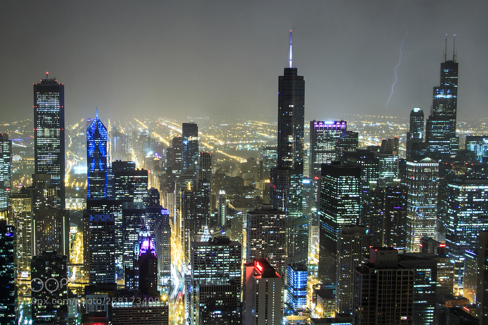 Canon EOS 600D (Rebel EOS T3i / EOS Kiss X5) sample photo. Thunderstorm above chicago photography
