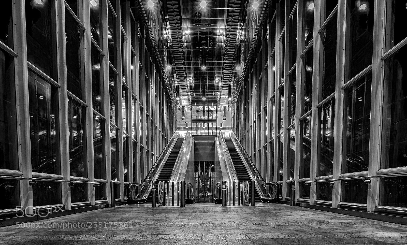 Sony a7 II sample photo. Subway station rotterdam b photography