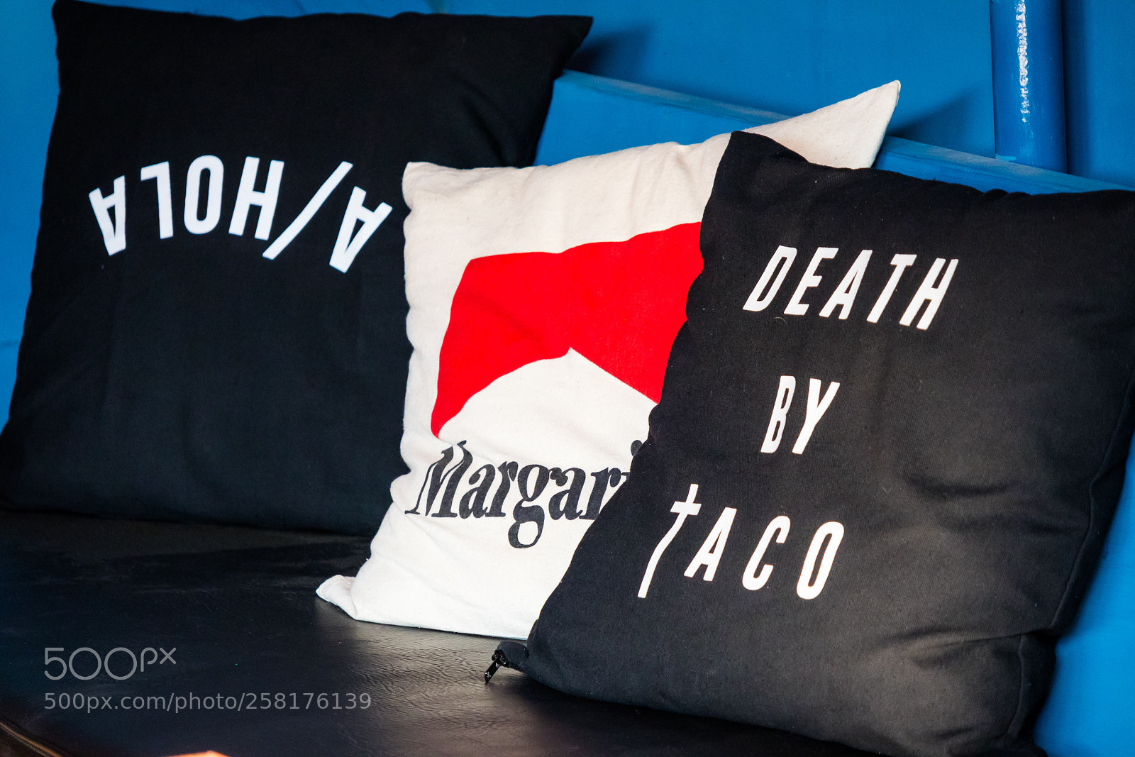 Canon EOS M3 sample photo. Pillows photography