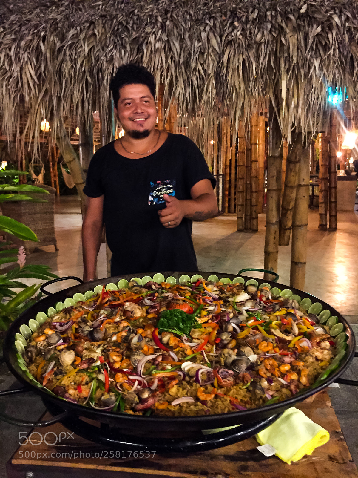 Apple iPhone 6 sample photo. Big paella photography
