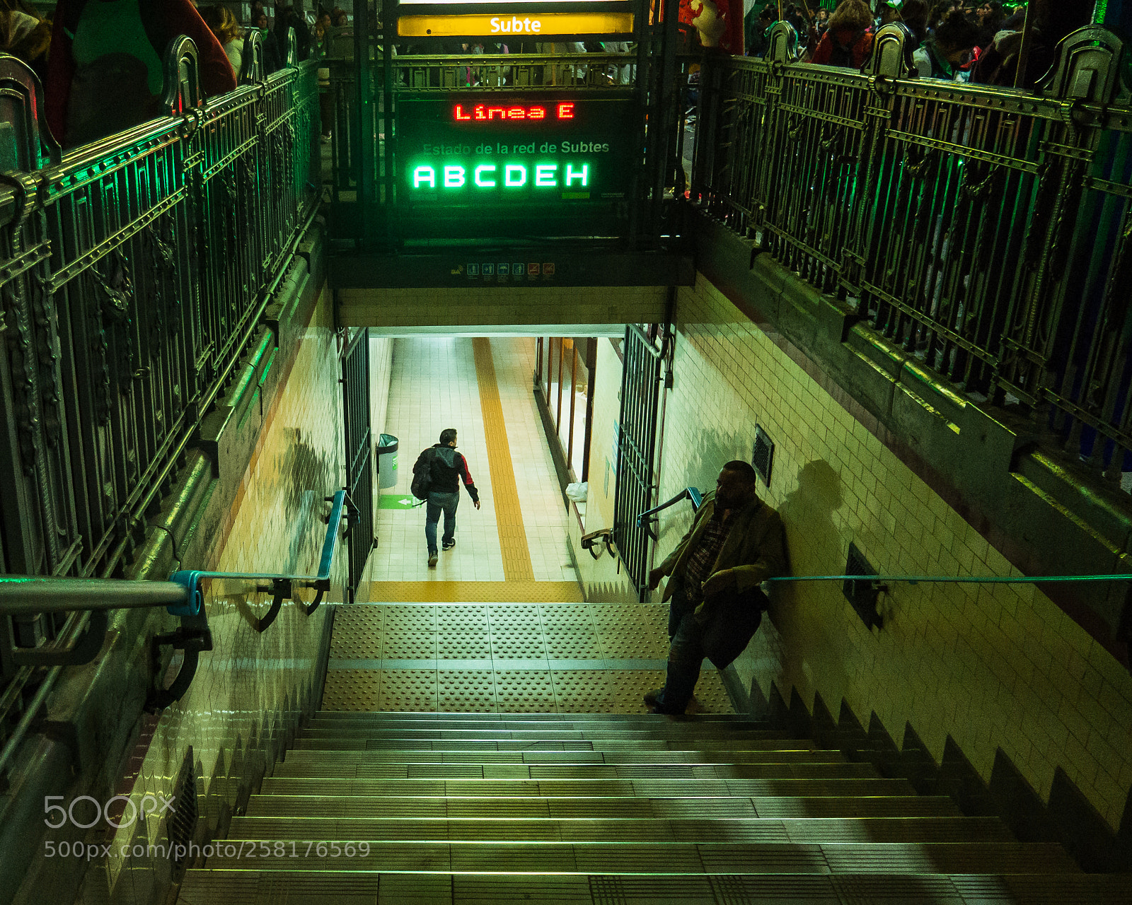 Panasonic Lumix DMC-G7 sample photo. Buenos aires underground photography