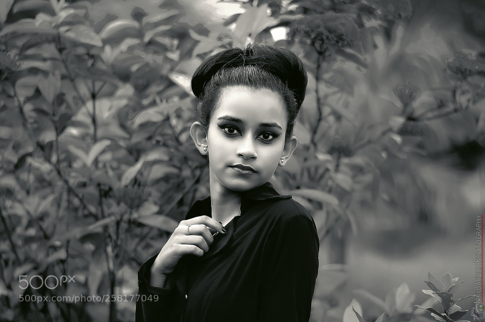 Nikon D3200 sample photo. Mono photography