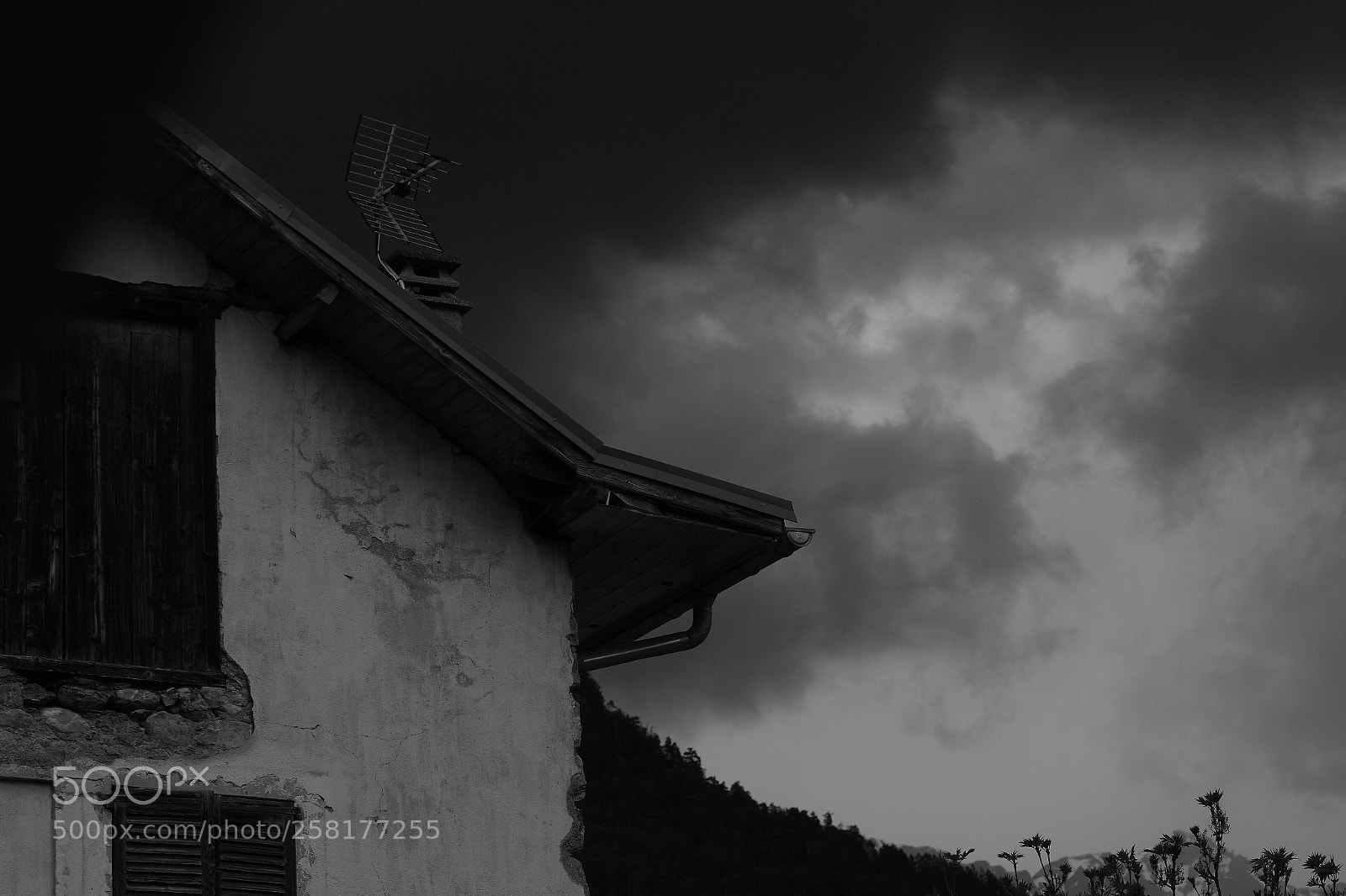 Canon EOS 5D Mark II sample photo. Hotel pas chers dans photography