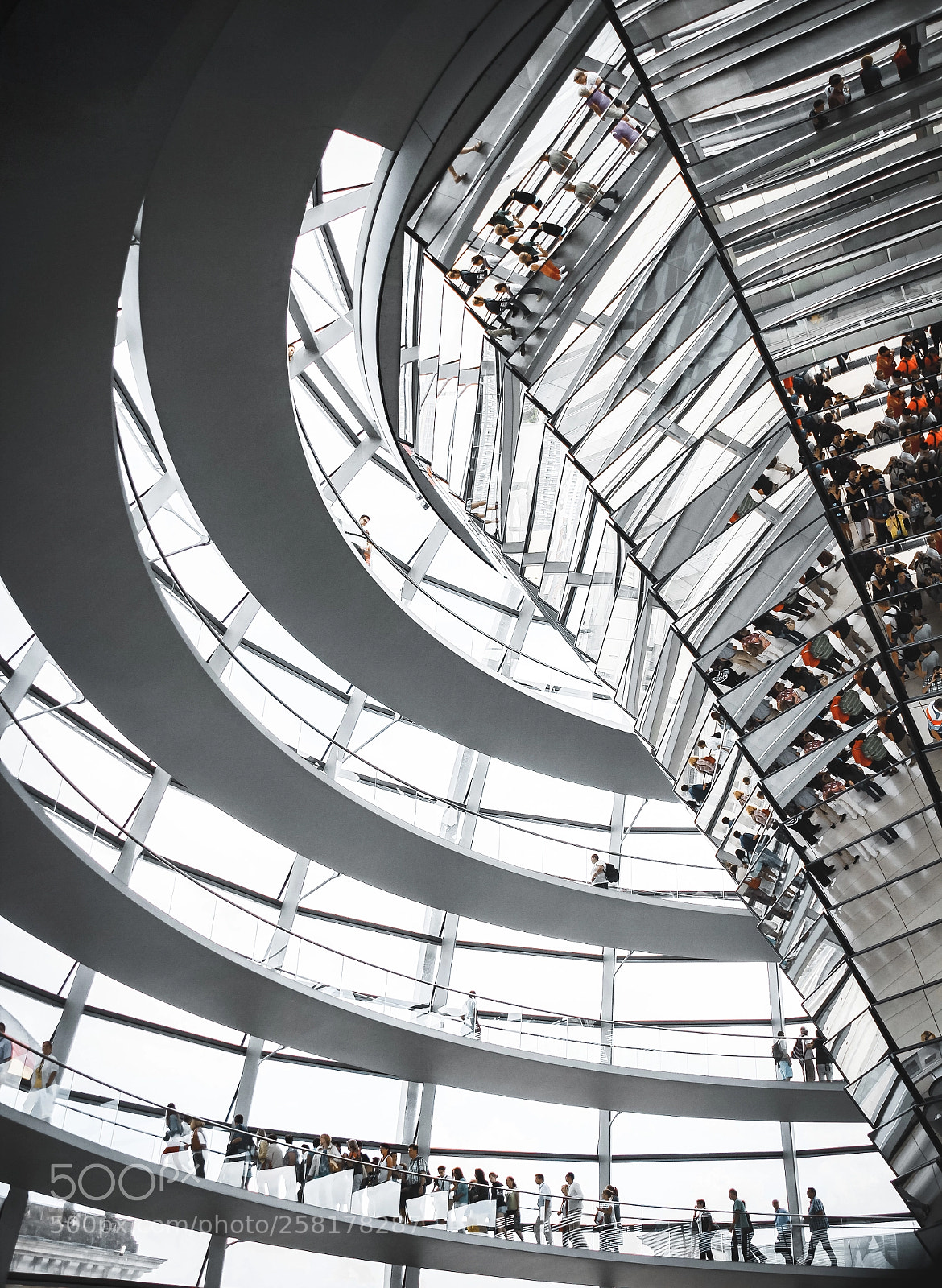 Canon EOS 600D (Rebel EOS T3i / EOS Kiss X5) sample photo. • reichstag dome photography