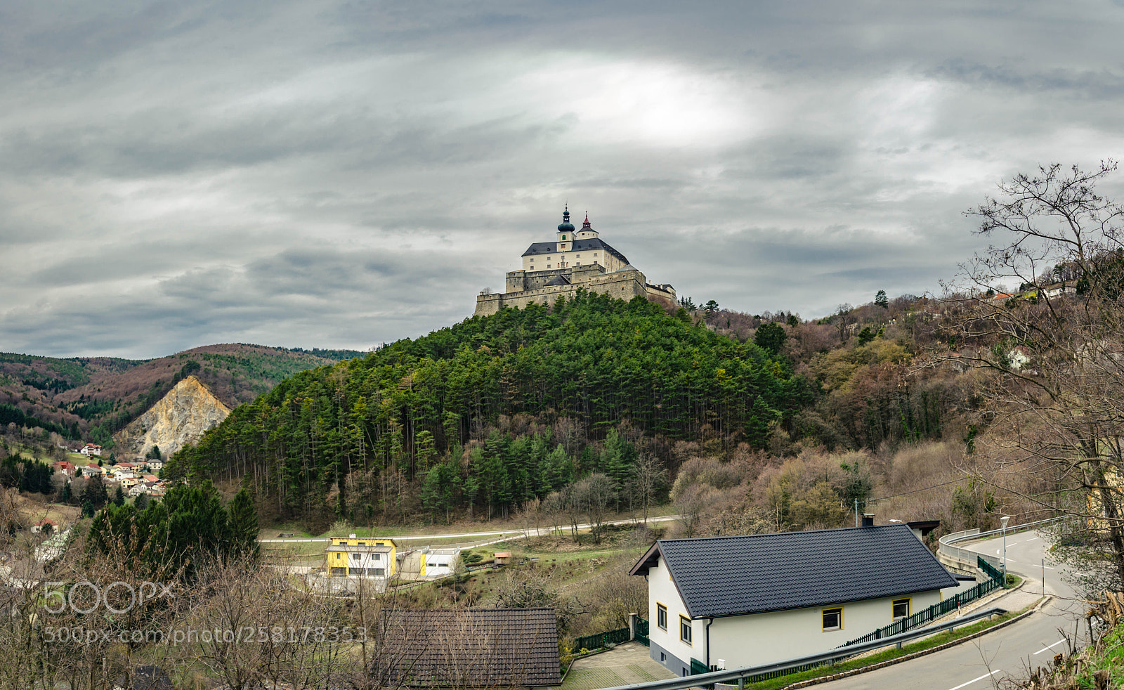 Nikon D5100 sample photo. Forchtenstein castle photography