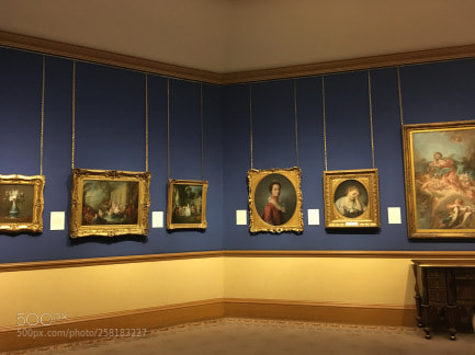 Apple iPhone SE sample photo. Scottish national gallery photography