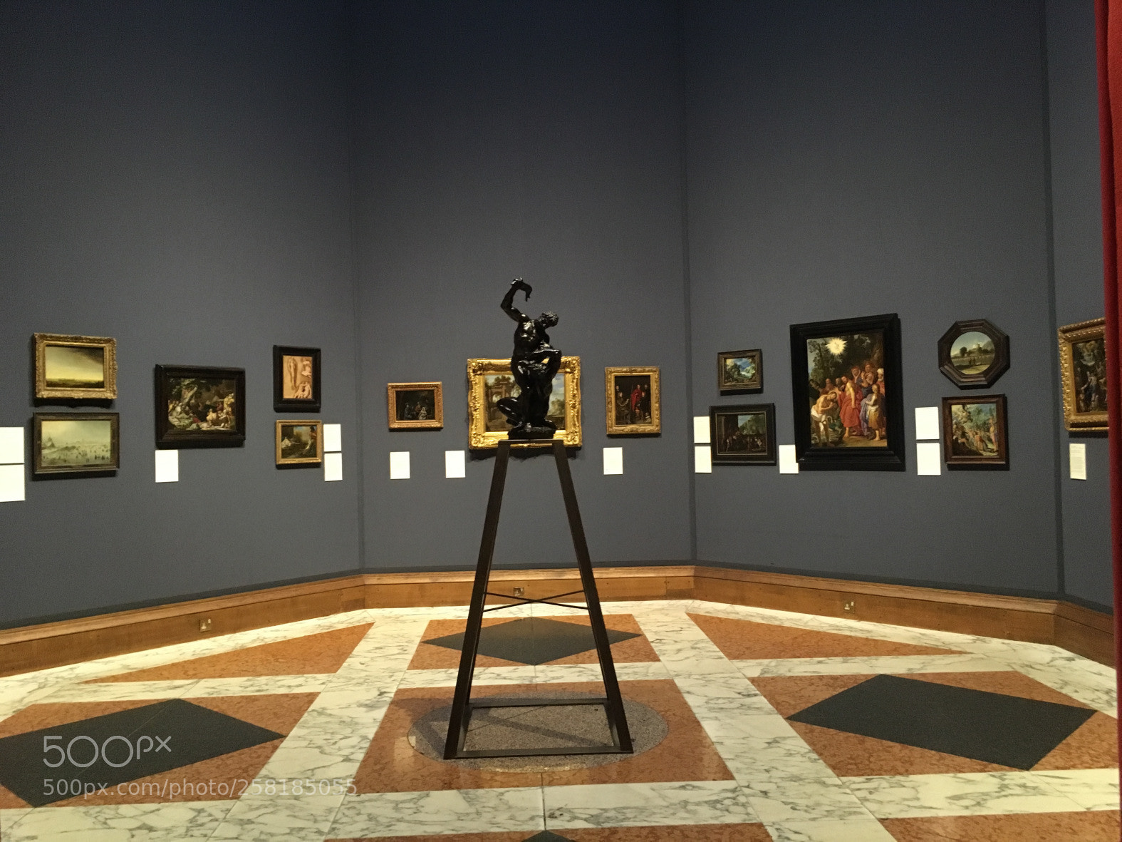 Apple iPhone SE sample photo. Scottish national gallery photography