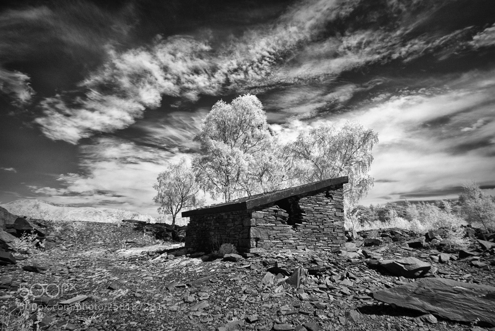 Sony Alpha DSLR-A100 sample photo. Hut at hodge close photography