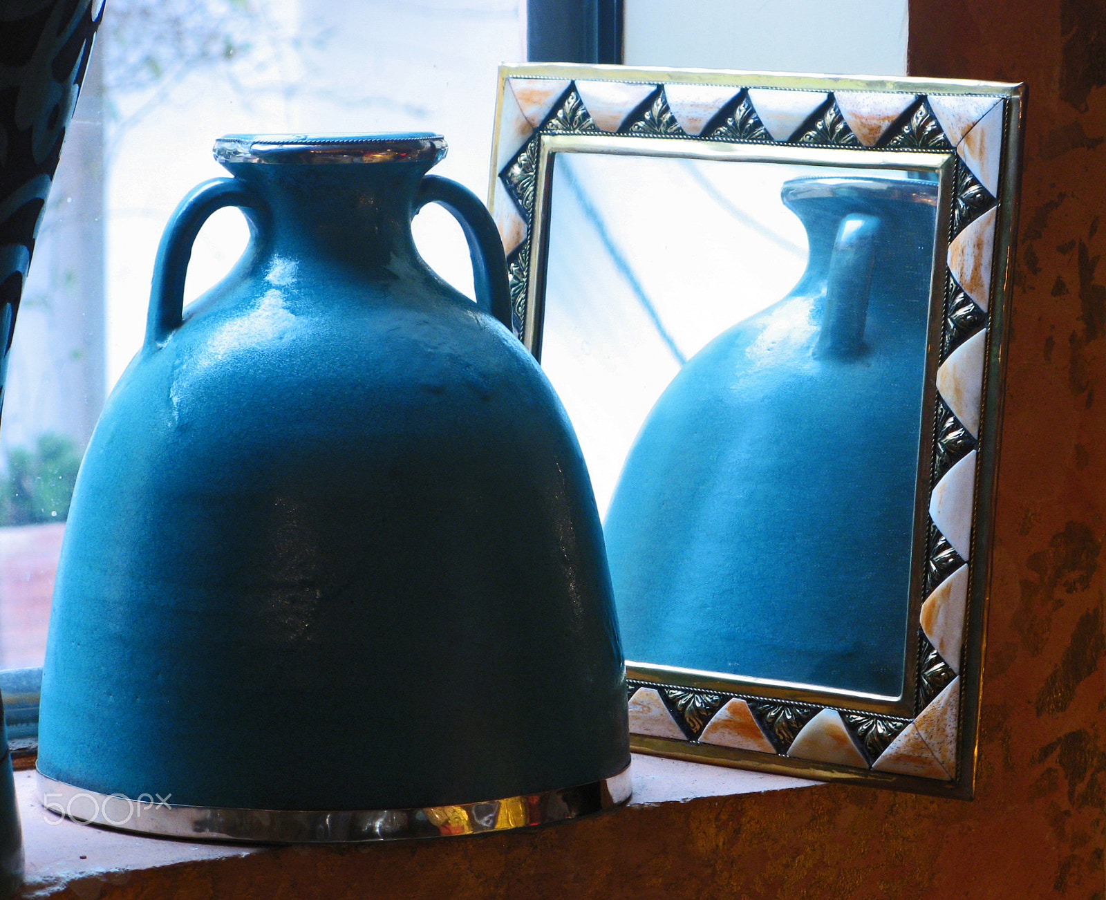Canon POWERSHOT A710 IS sample photo. Still life with blue ceramic vase and mirror on the window photography