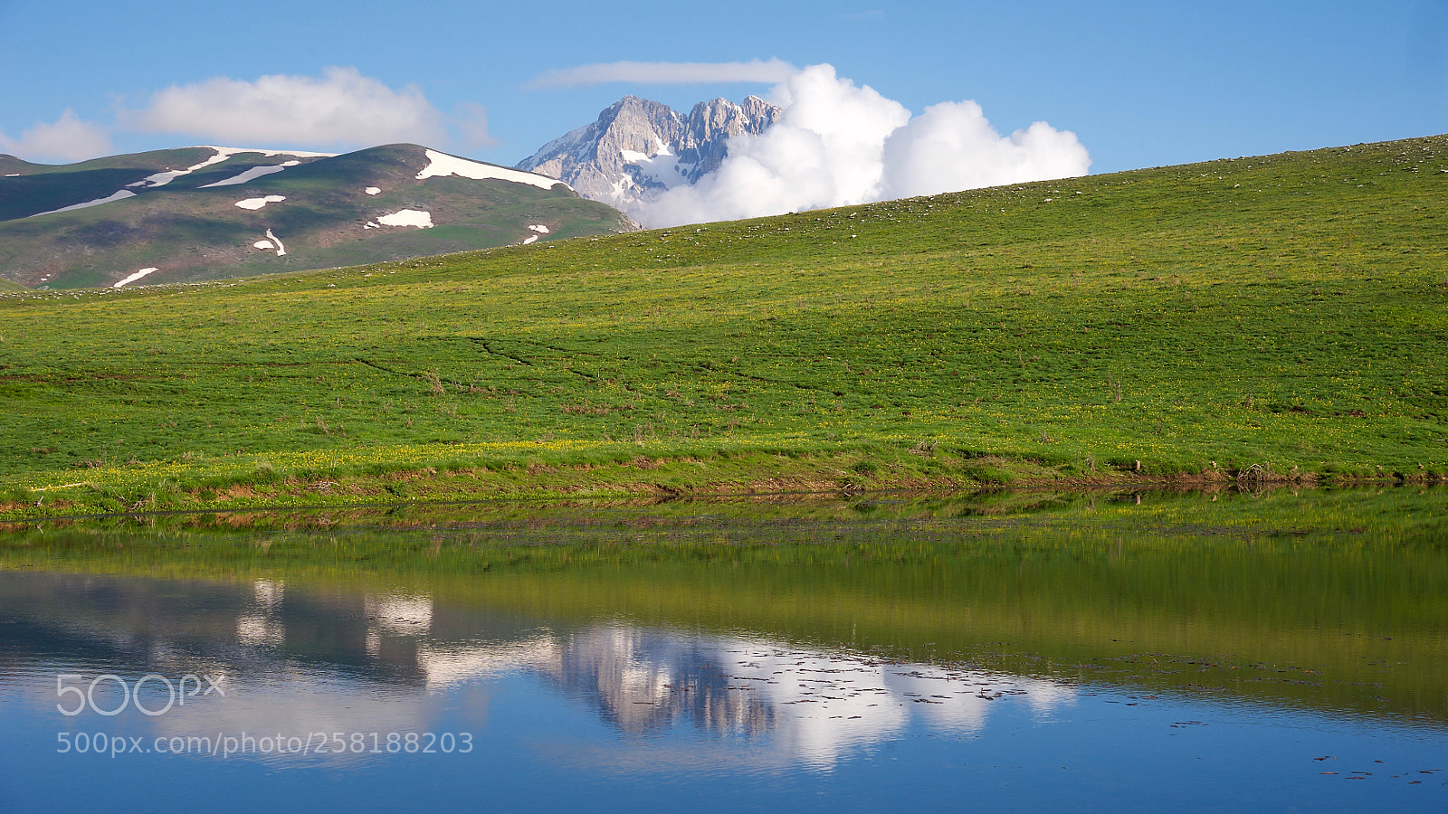 Nikon D700 sample photo. Reflection on lago racollo photography