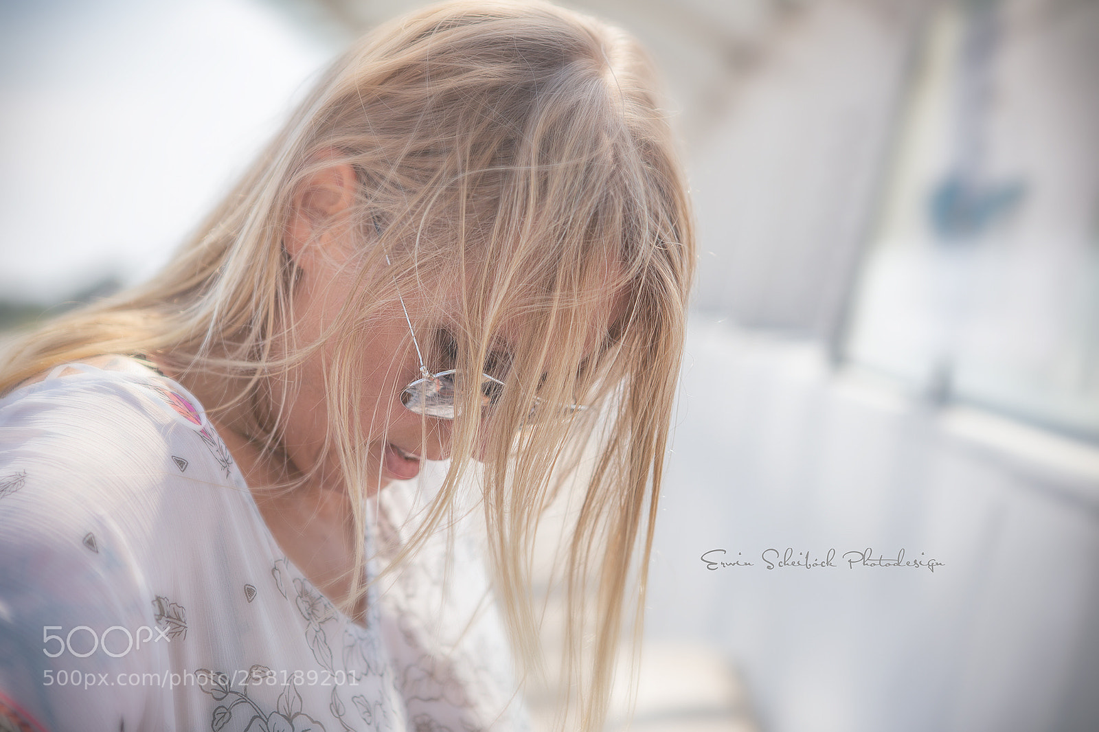 Canon EOS 6D sample photo. Blowing in the wind photography