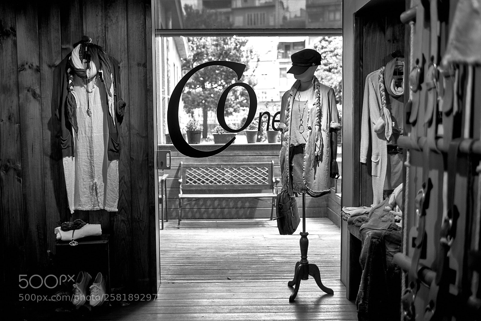 Leica M (Typ 240) sample photo. Clothing store photography