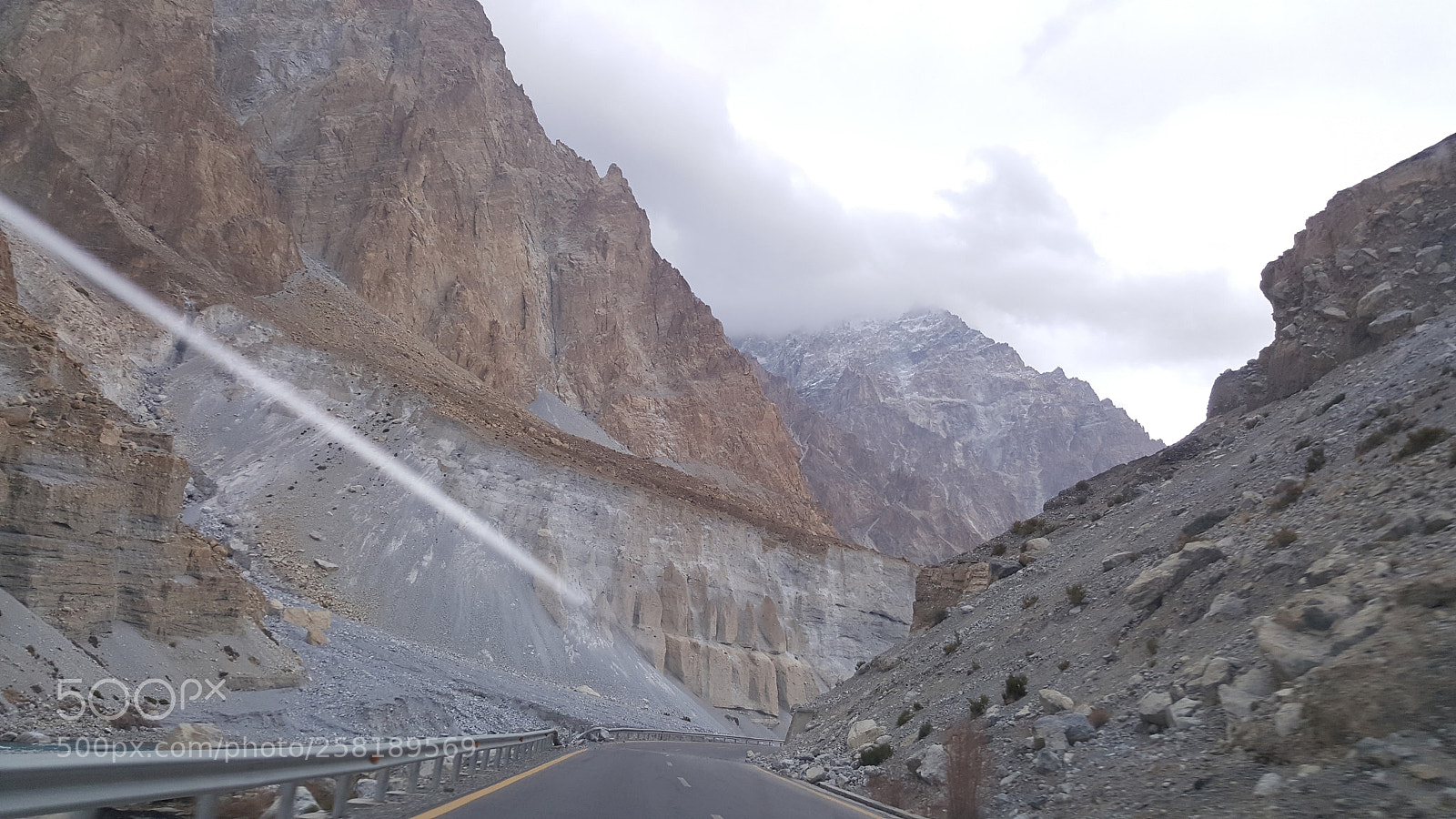 Samsung Galaxy Note5 sample photo. Dry mountains with cloudy photography