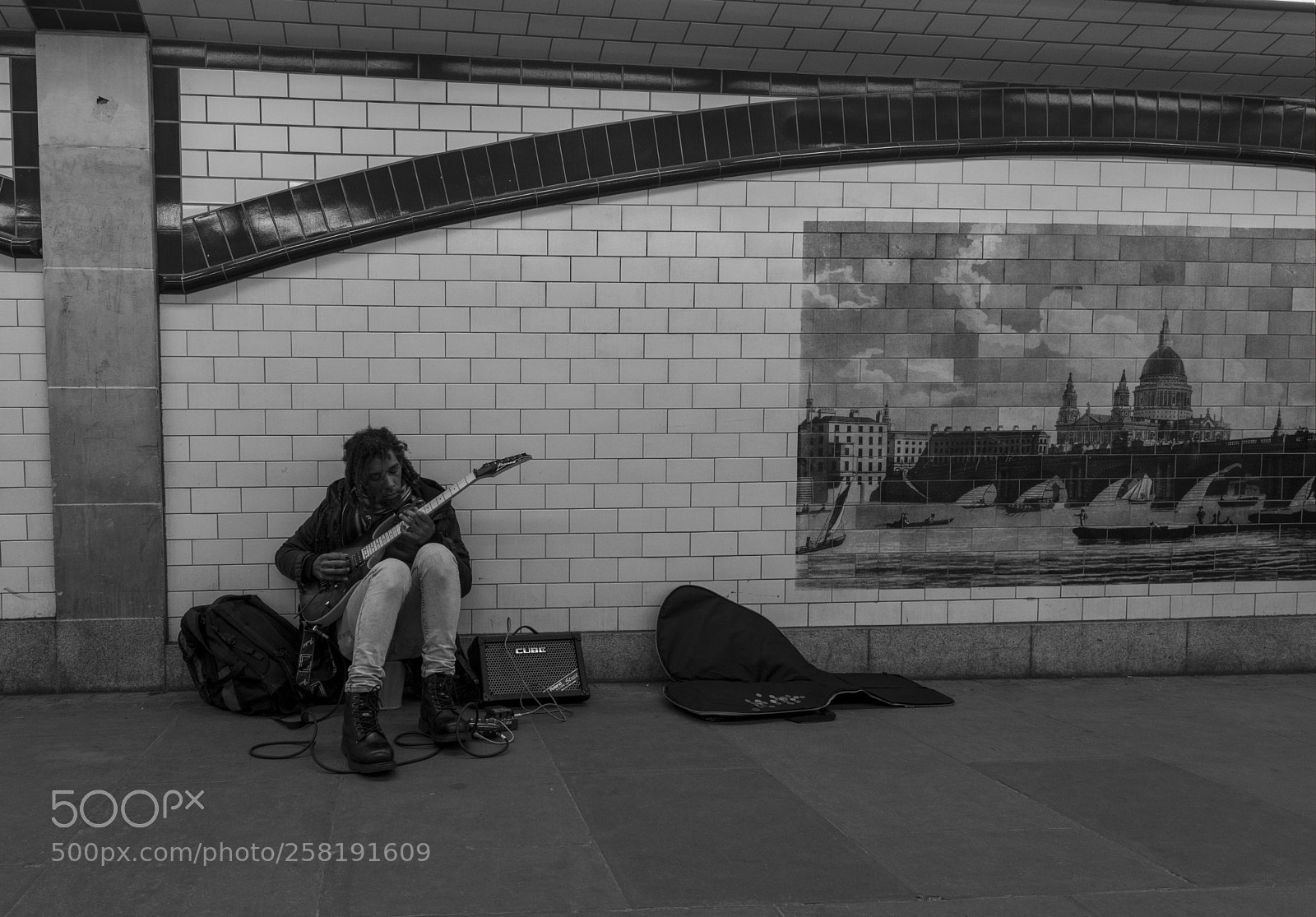 Nikon D810 sample photo. Street musician photography