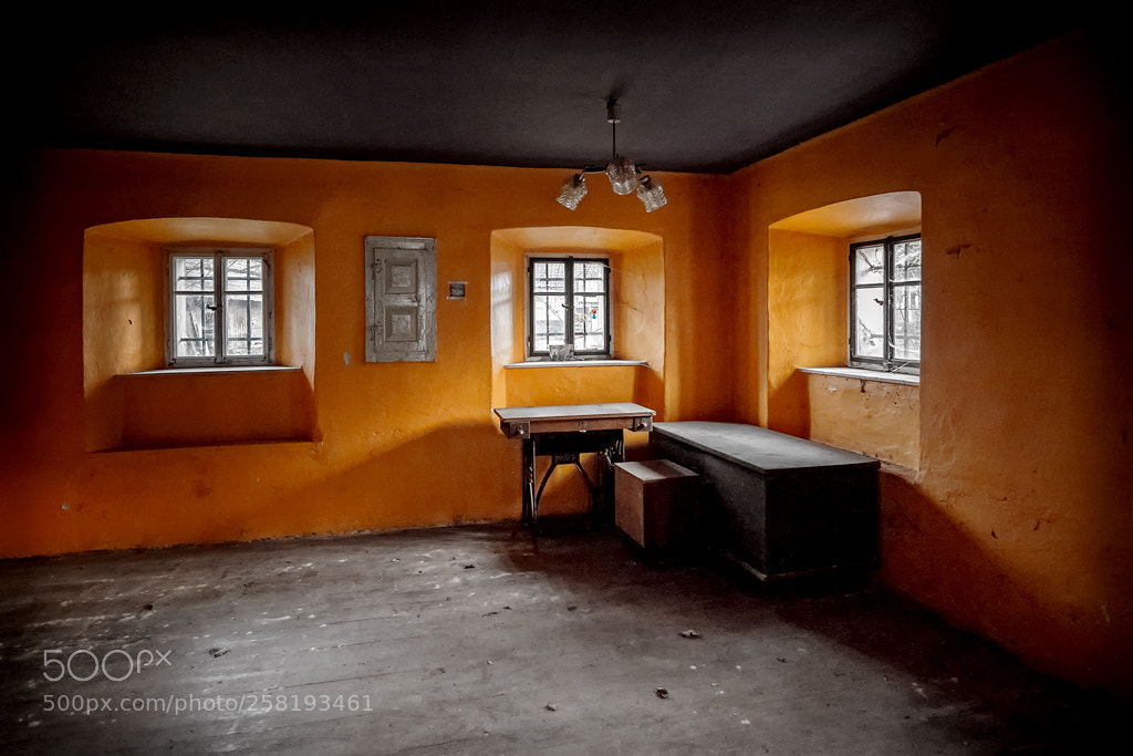 Fujifilm X-T1 sample photo. Orange corner photography