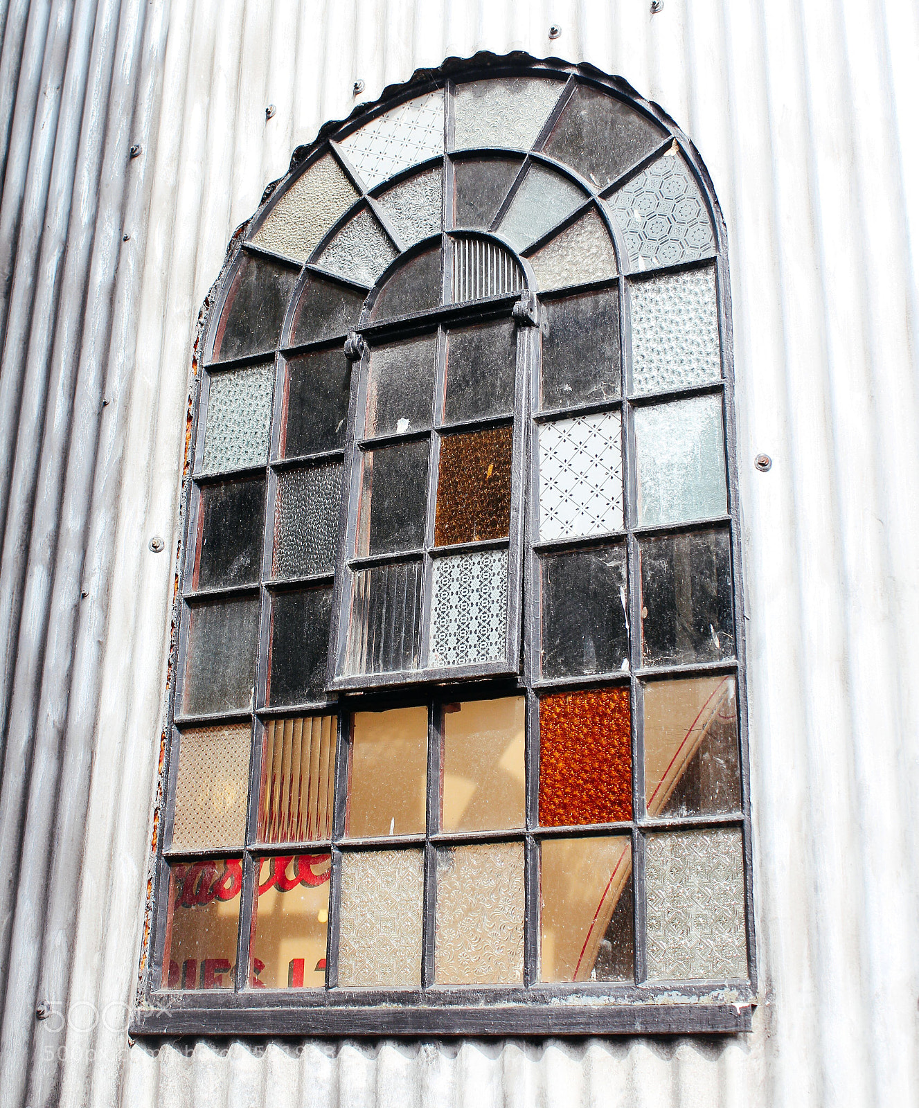 Canon EOS 600D (Rebel EOS T3i / EOS Kiss X5) sample photo. Patchwork window photography