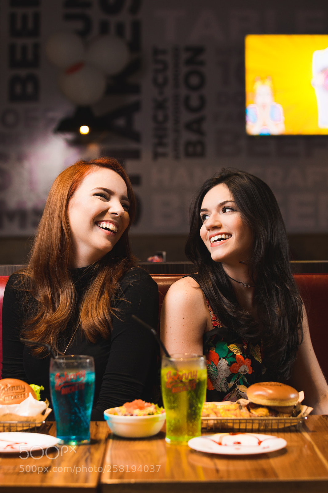 Canon EOS 5D Mark IV sample photo. Johnny rockets photography