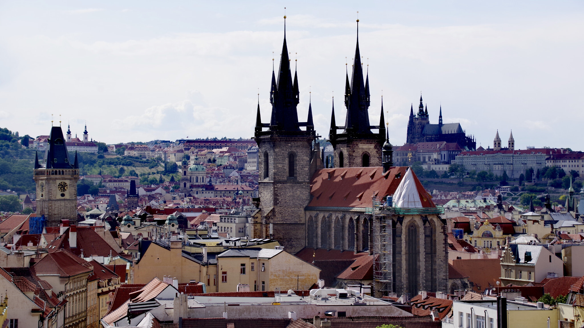 Pentax K-70 sample photo. Golden prag 1 photography