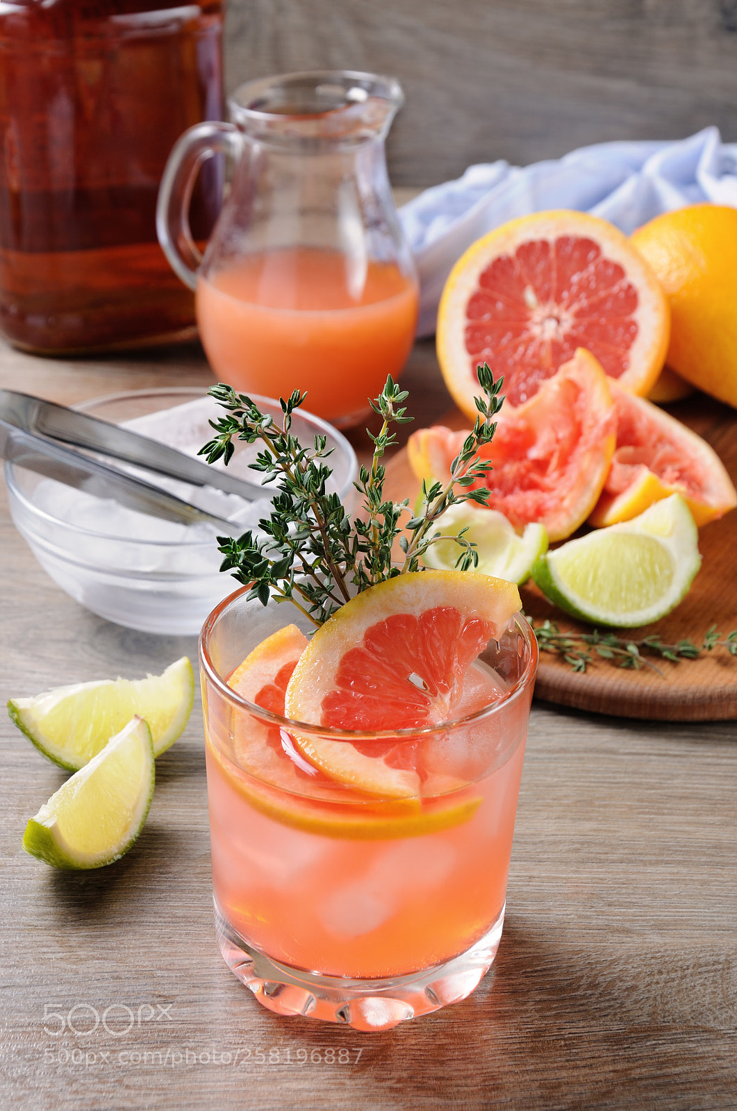 Nikon D90 sample photo. This grapefruit and thyme photography