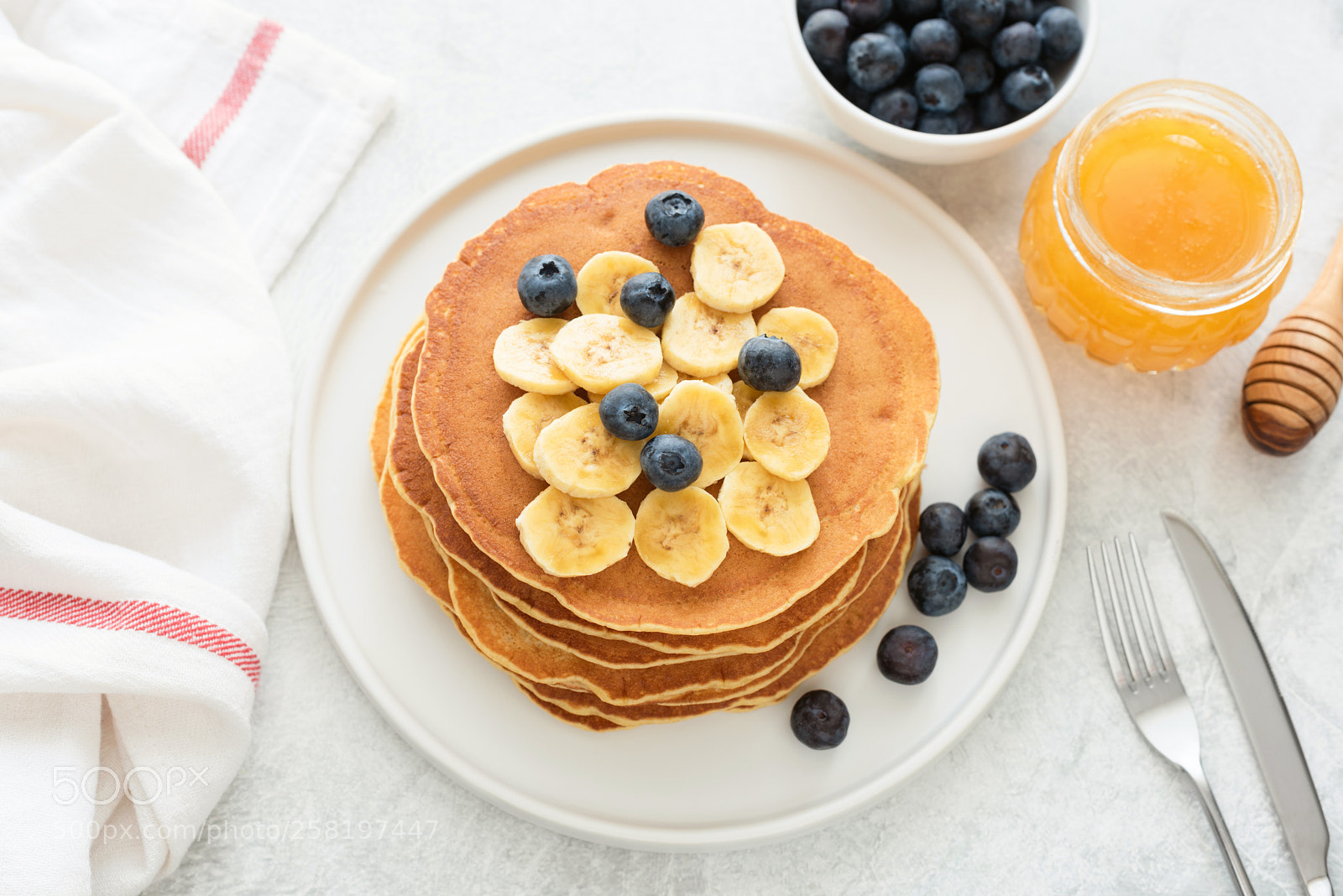 Nikon D810 sample photo. Homemade pancakes with blueberries photography