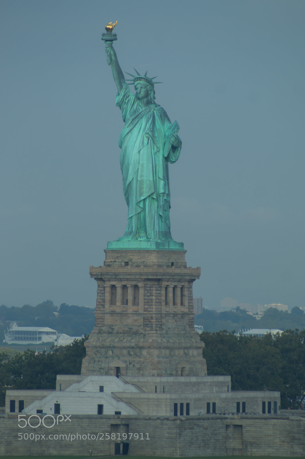 Sony SLT-A37 sample photo. The statue of liberty photography