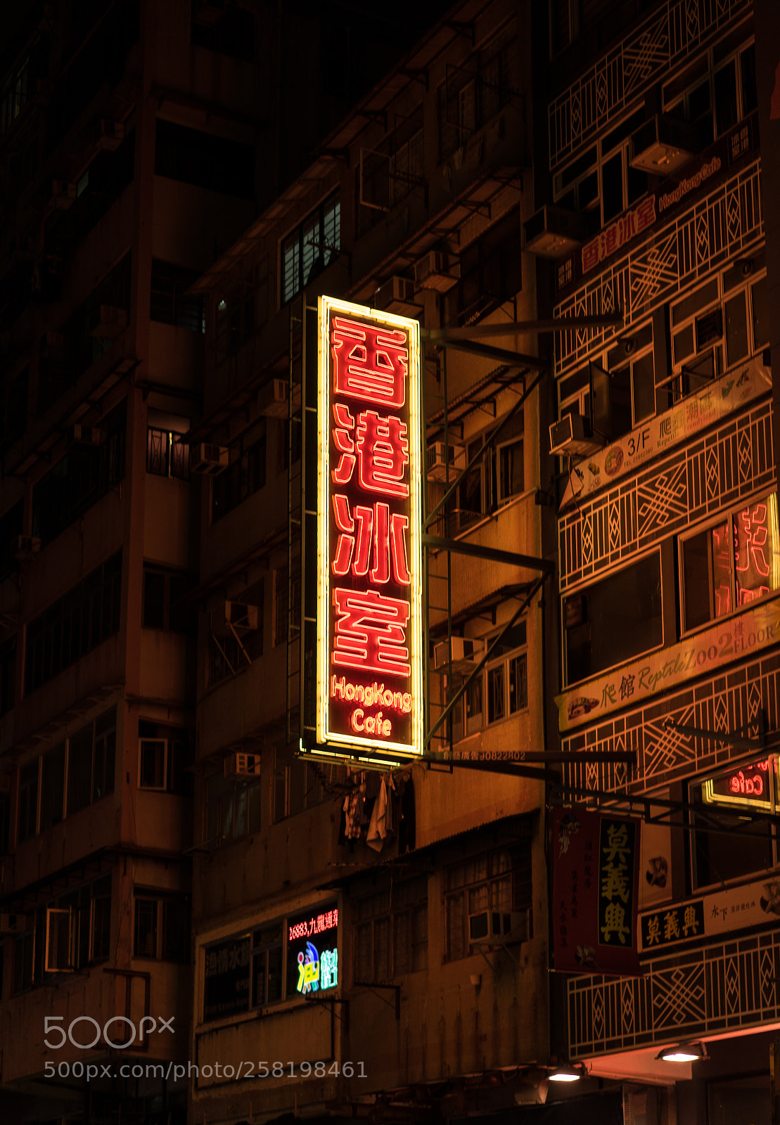 Sony a7 II sample photo. Hong kong cafe photography
