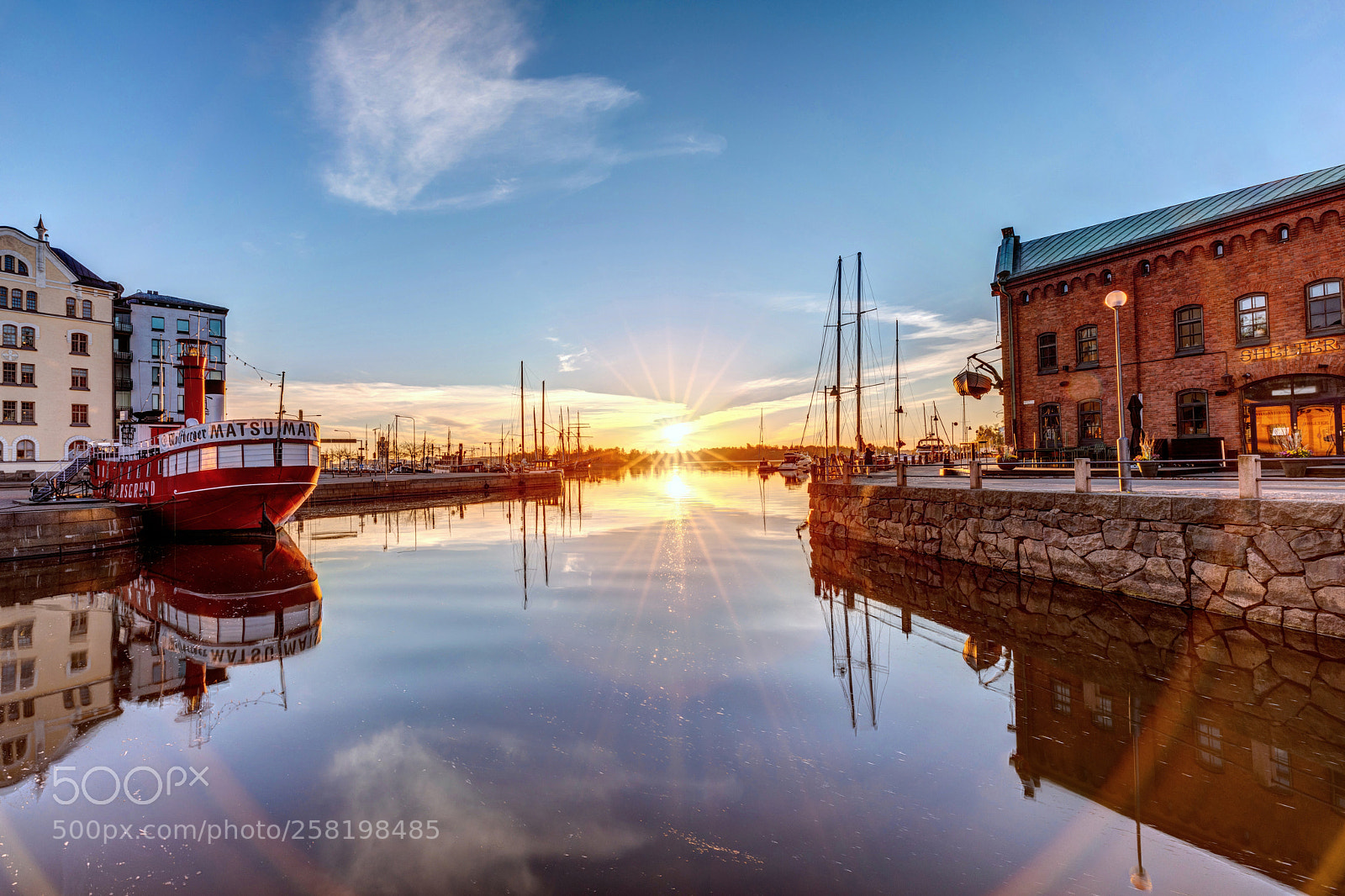 Canon EOS 5D Mark IV sample photo. Sunrise over pohjoissatama photography