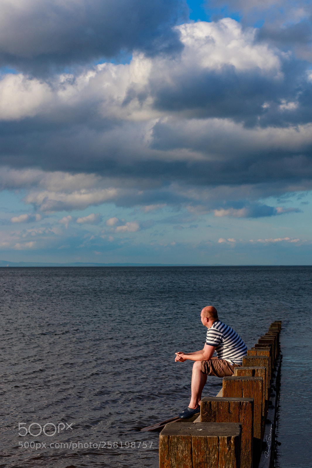 Canon EOS 6D Mark II sample photo. Man and the sea photography