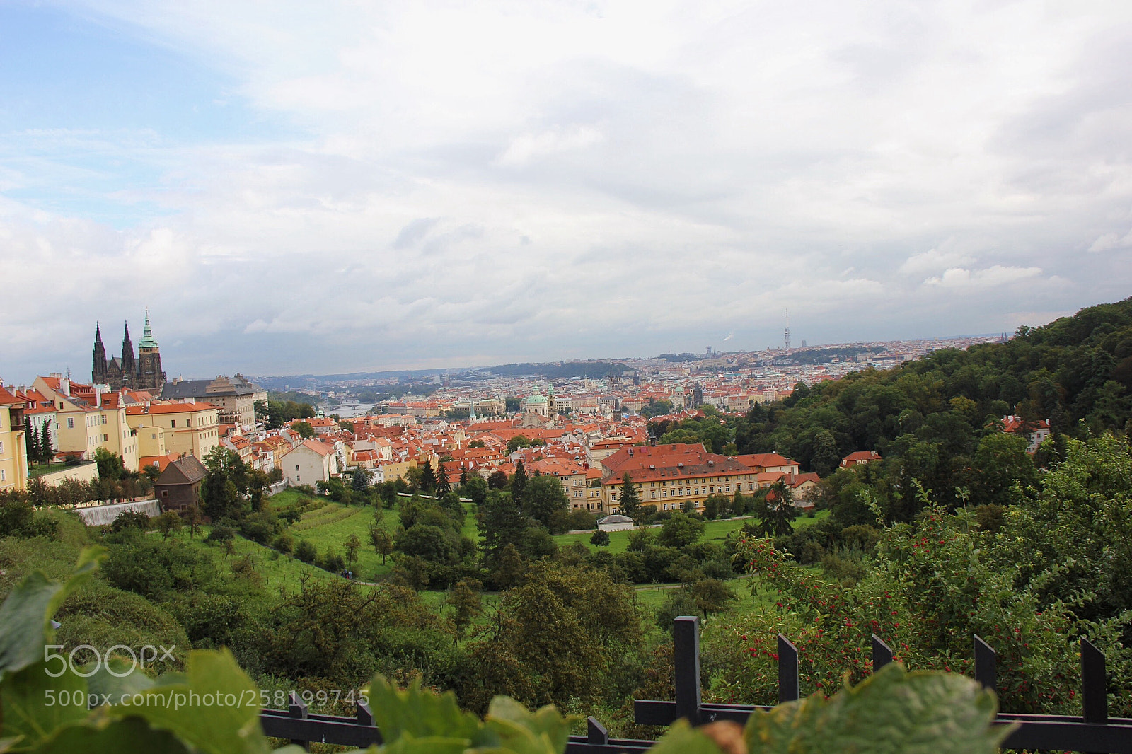 Canon EOS 550D (EOS Rebel T2i / EOS Kiss X4) sample photo. Fabulous prague photography