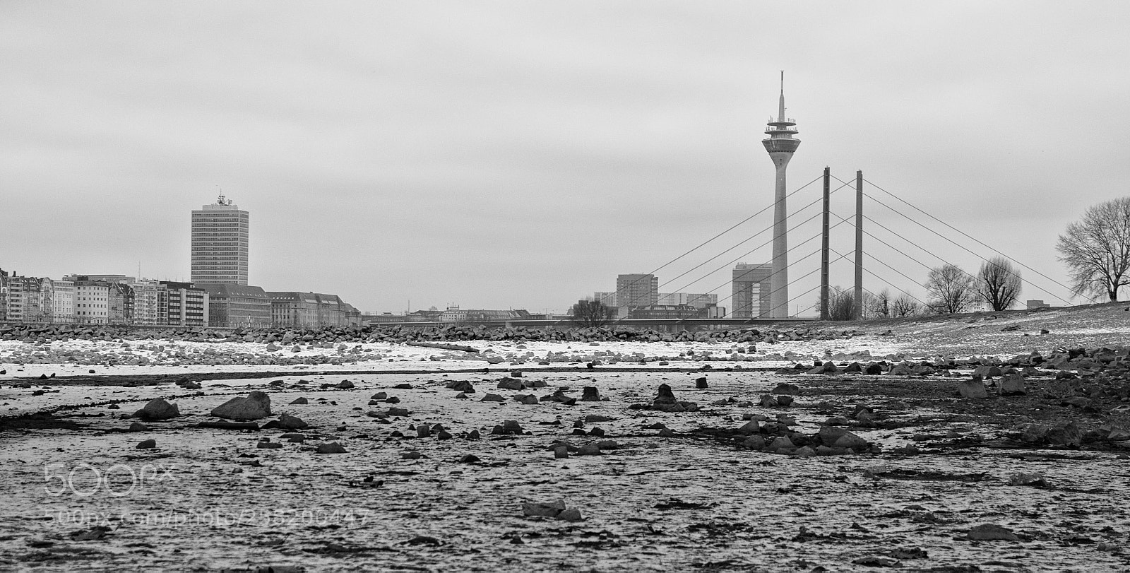 Nikon D5100 sample photo. Düsseldorf mit schnee photography