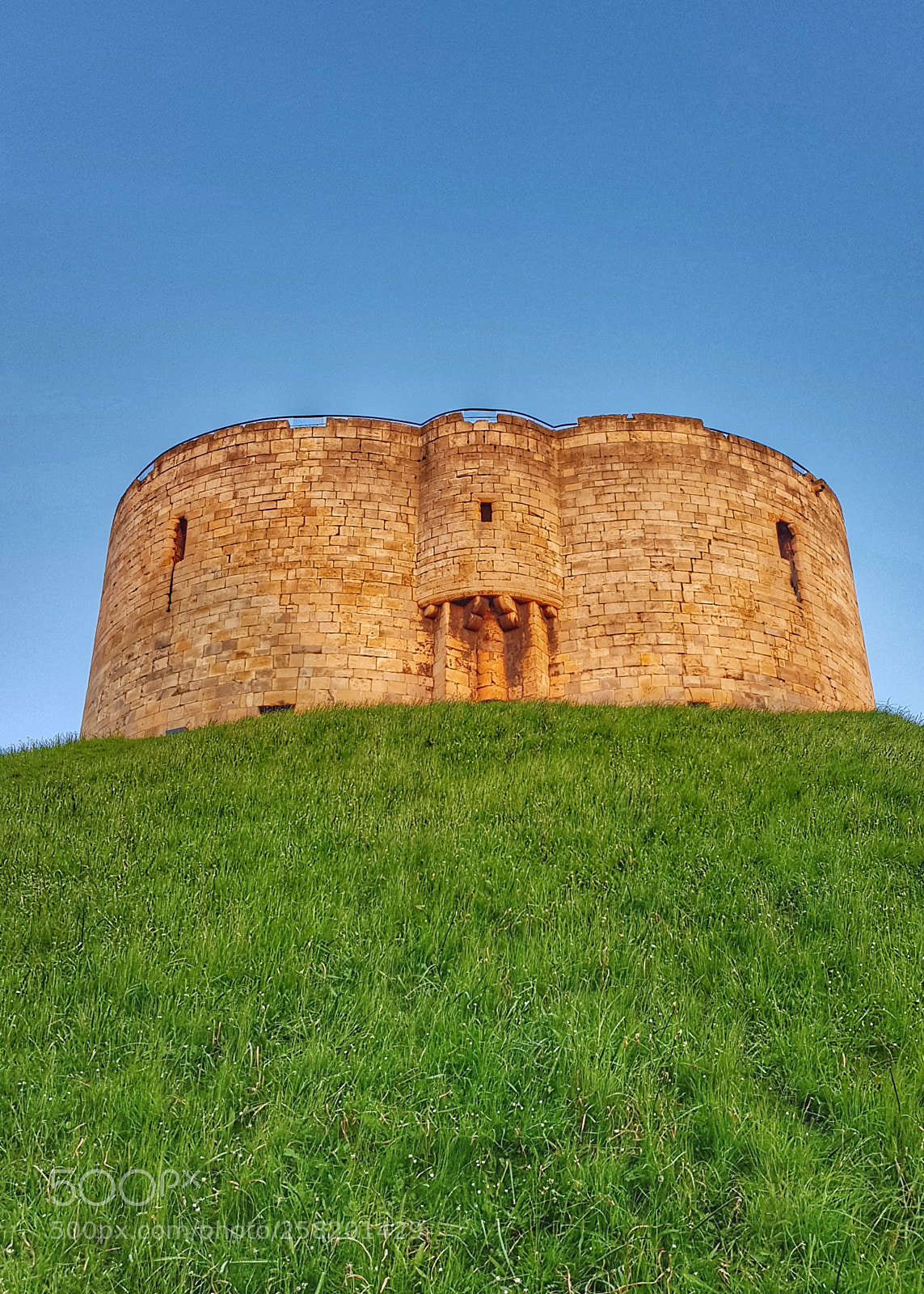 Samsung Galaxy S8+ sample photo. York castle photography