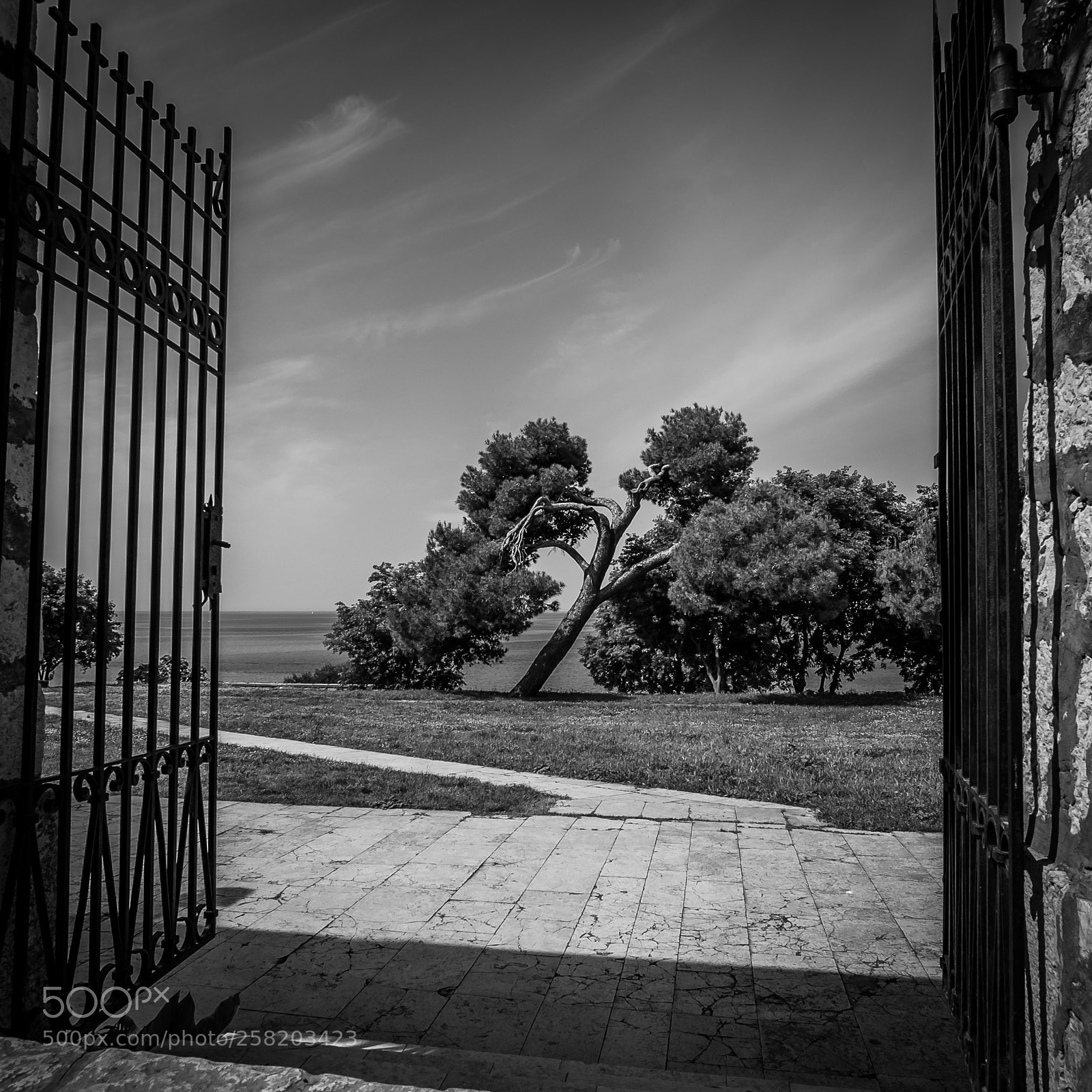 Fujifilm X-T10 sample photo. Door photography