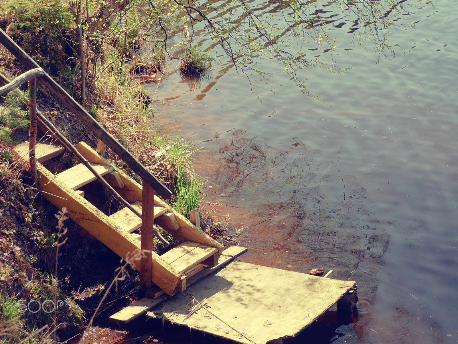 Panasonic Lumix DMC-G85 (Lumix DMC-G80) sample photo. Ladder to the river photography