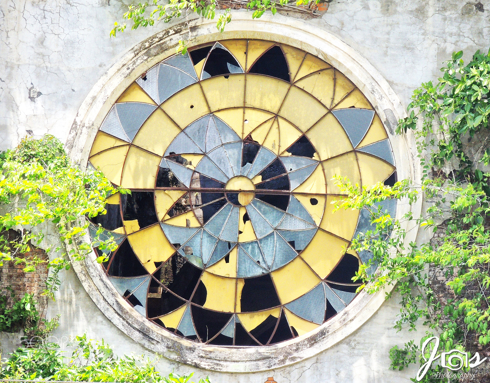 Nikon Coolpix P510 sample photo. Beautiful church stained glass photography