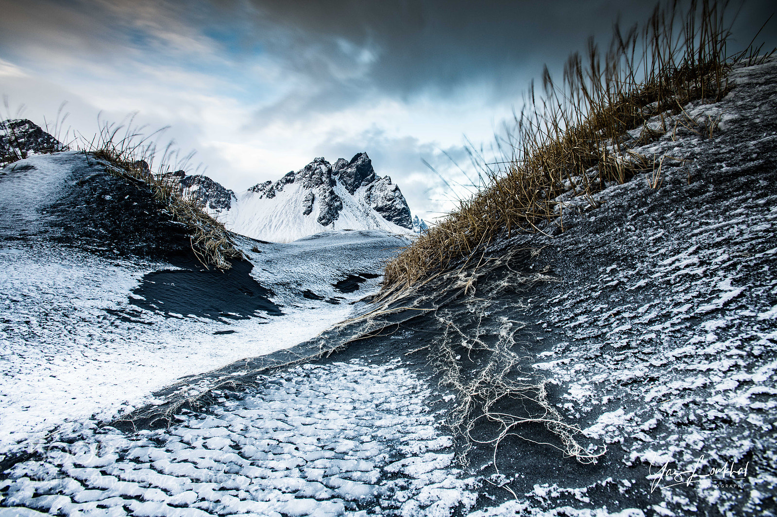 Nikon D850 sample photo. Vestrahorn through the dunes photography