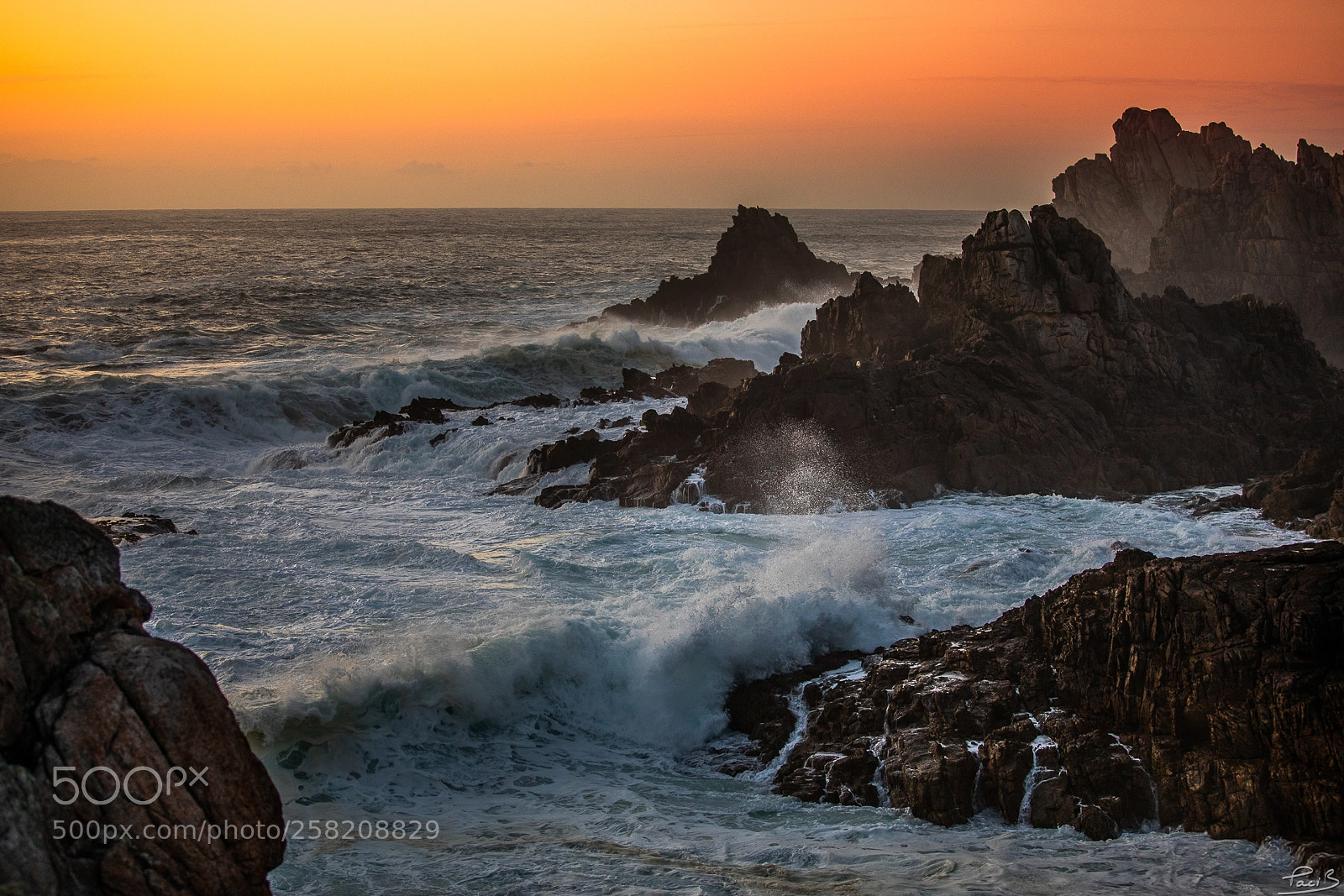 Canon EOS 5D Mark IV sample photo. Sunset in ouessant photography