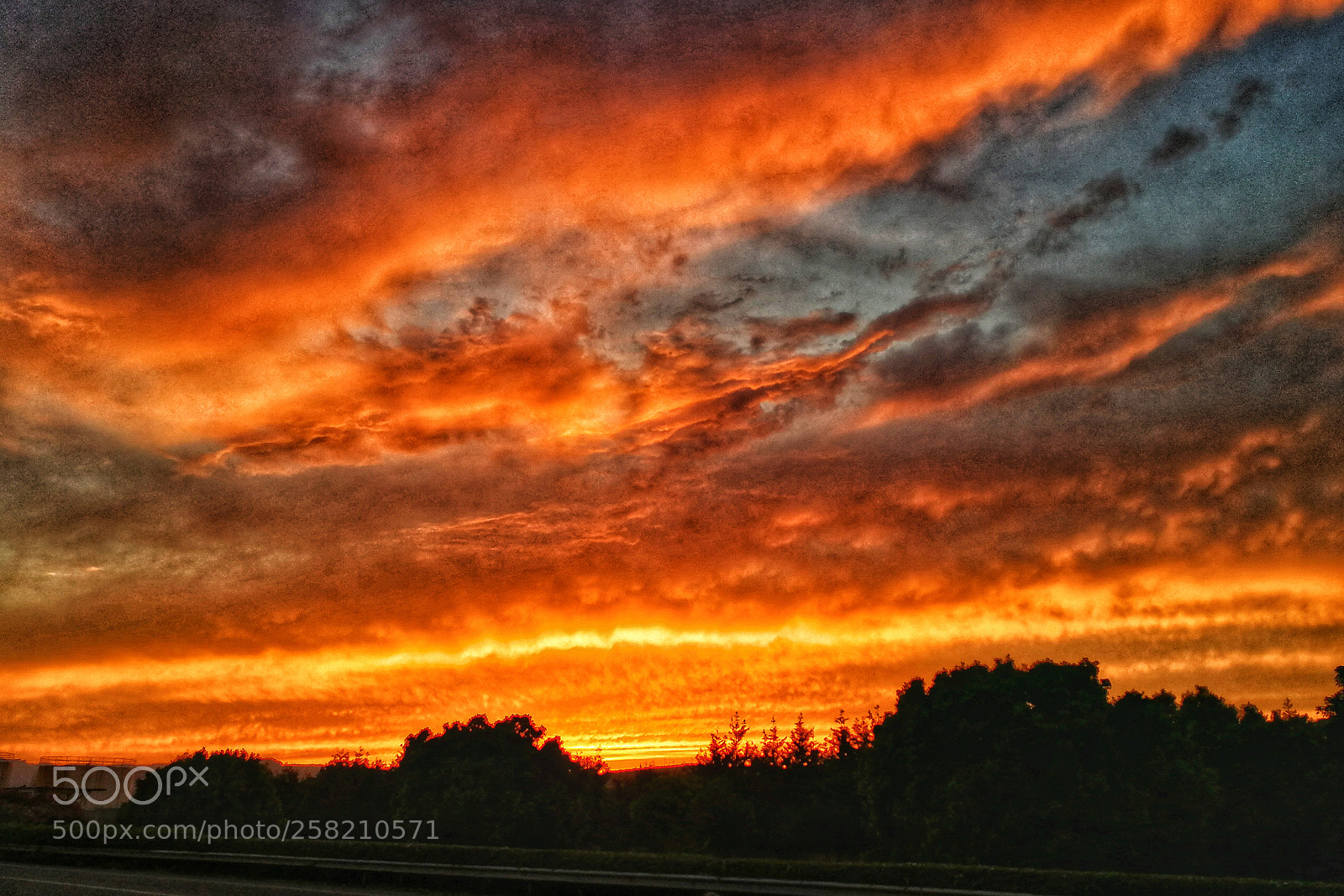 HUAWEI P10 sample photo. Red sunset in calabria photography