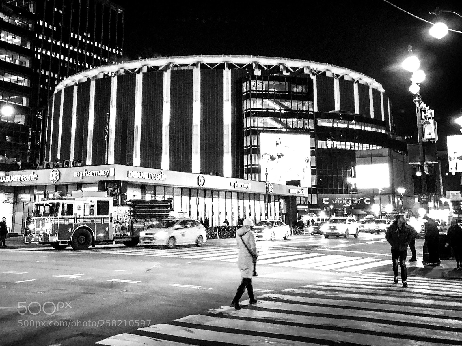 Apple iPhone X sample photo. Madison square garden photography