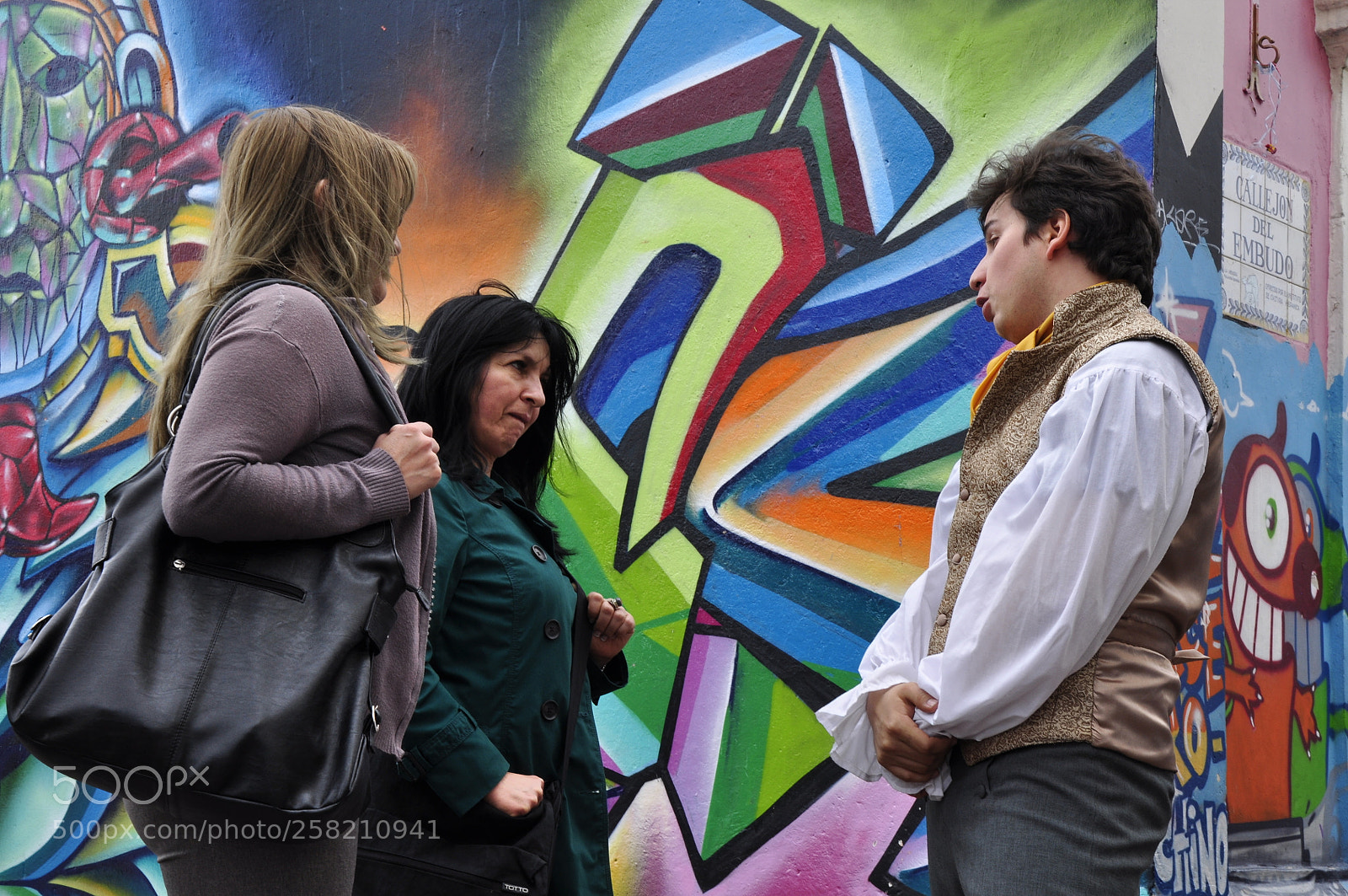 Nikon D90 sample photo. Street theater photography