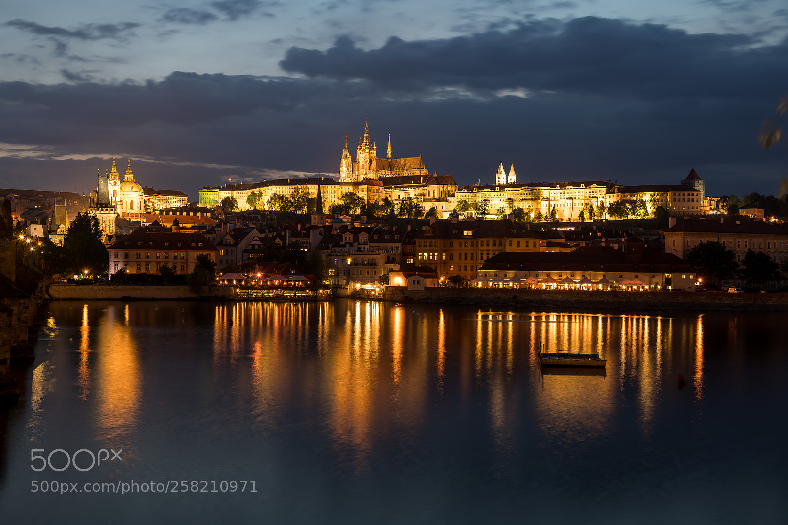 Nikon D850 sample photo. St. nicholas church by photography