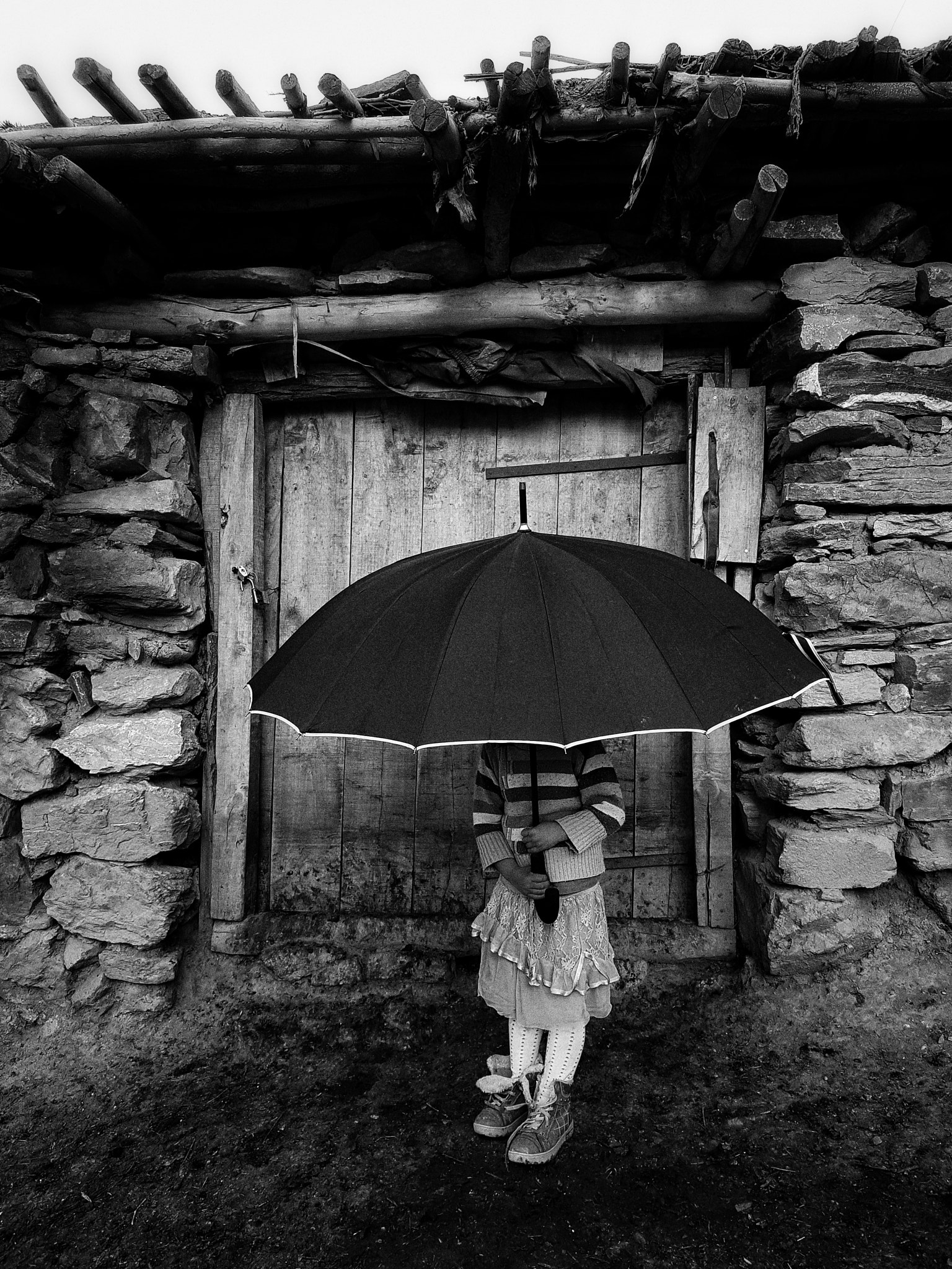 Samsung Galaxy Note Fan Edition sample photo. Umbrella girl photography