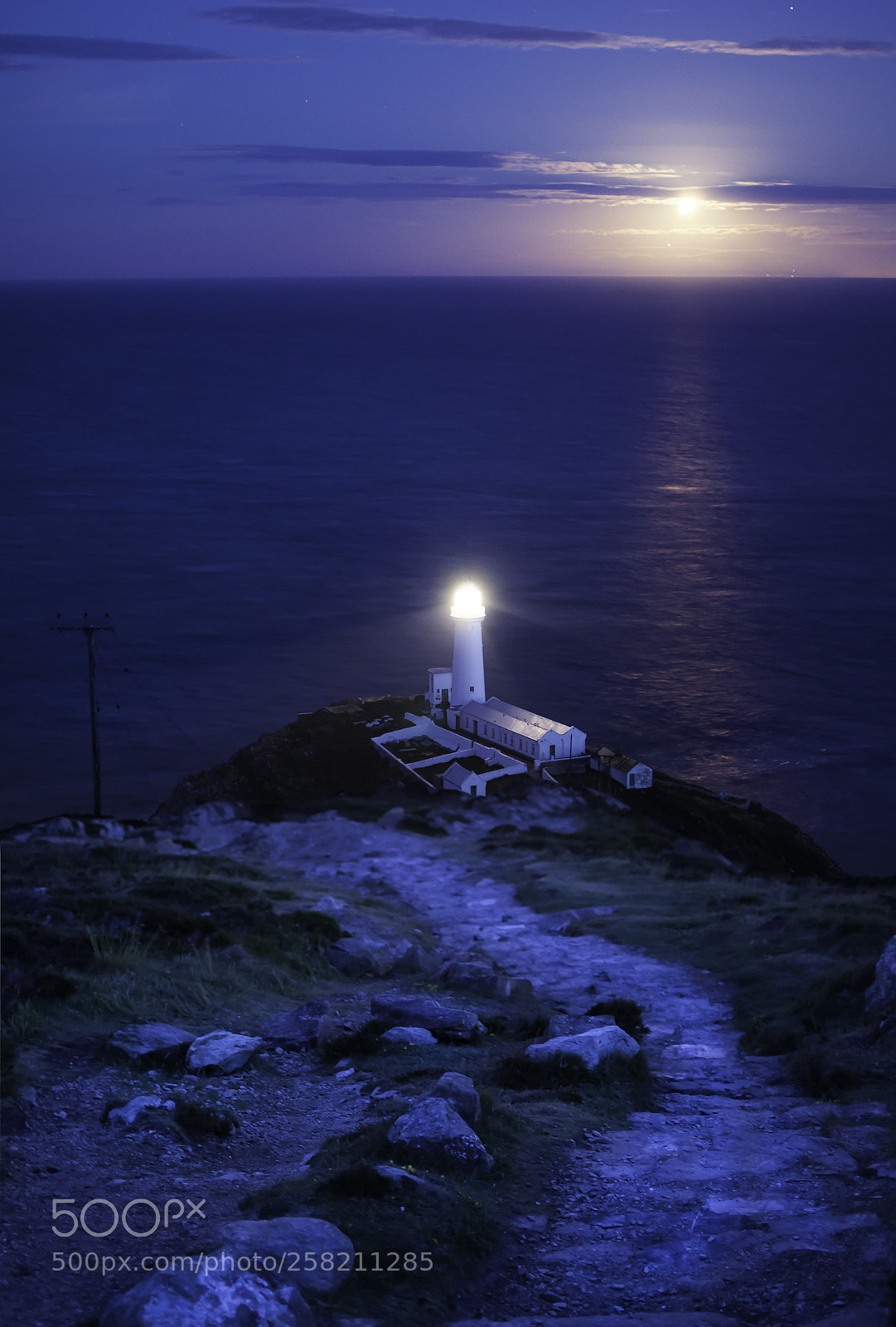 Nikon D90 sample photo. Moon lit south stack photography