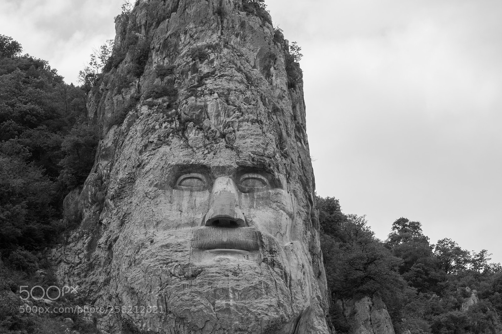 Nikon D5200 sample photo. Decebal sculpture photography